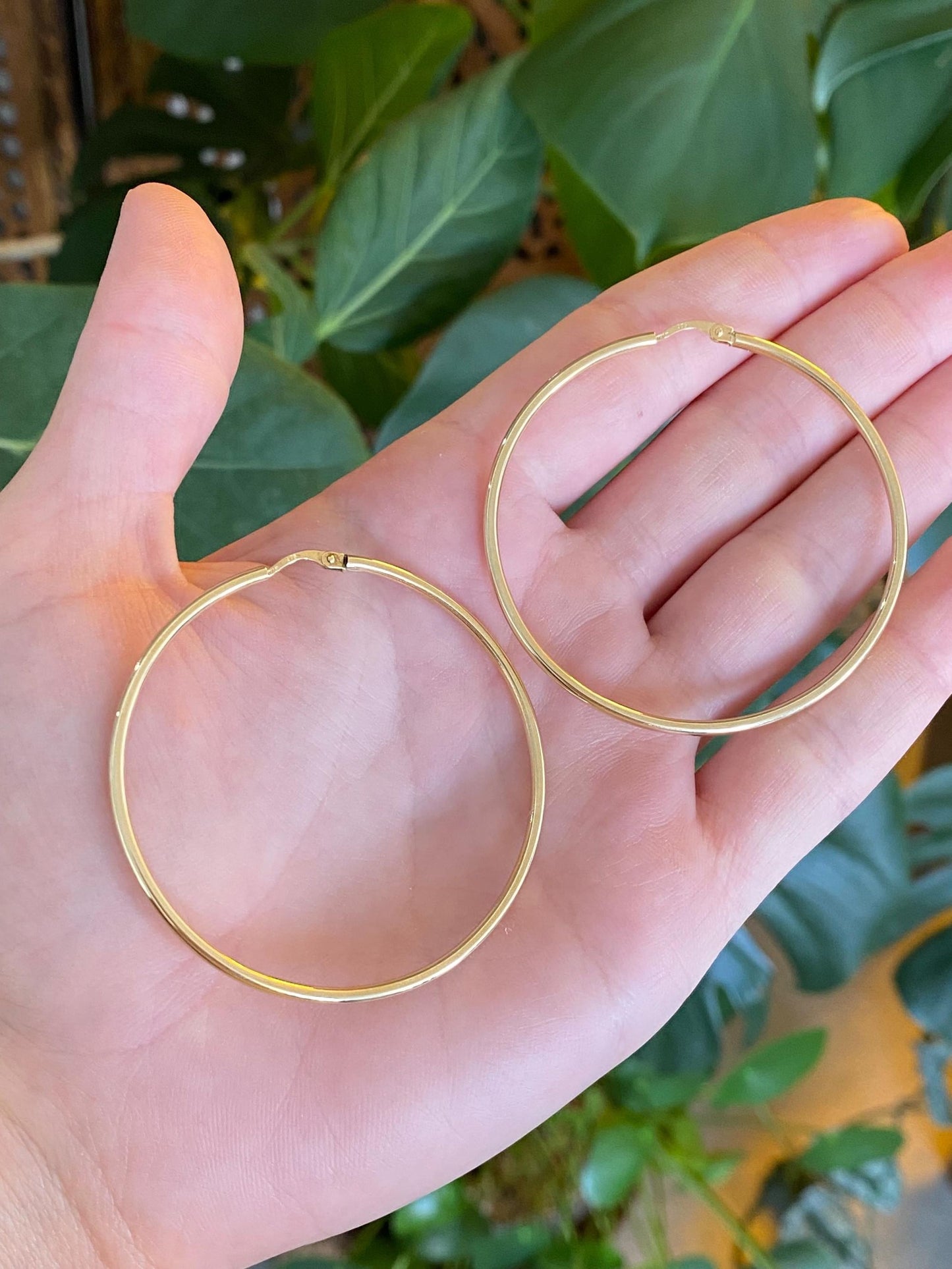Vintage 9k Yellow Gold Hoop Earrings