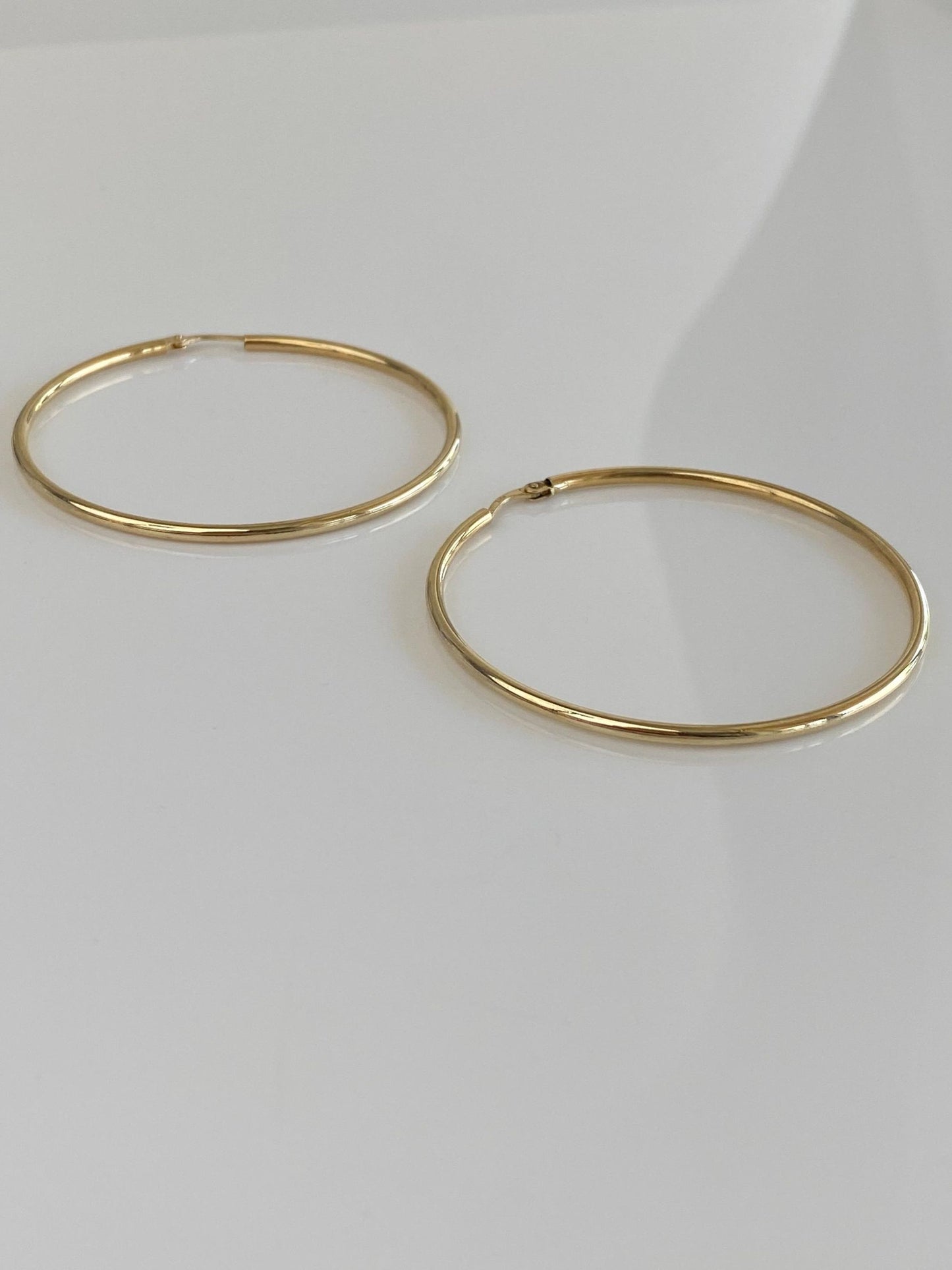 Vintage 9k Yellow Gold Hoop Earrings