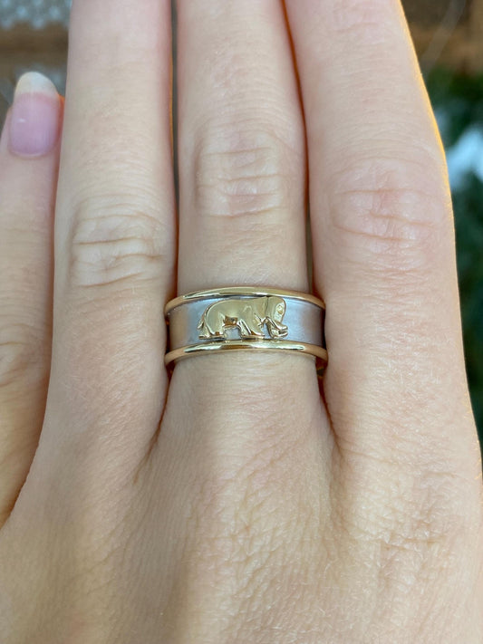 Vintage Solid 14k White & Yellow Gold Elephants Ring Band - Size 7.5
