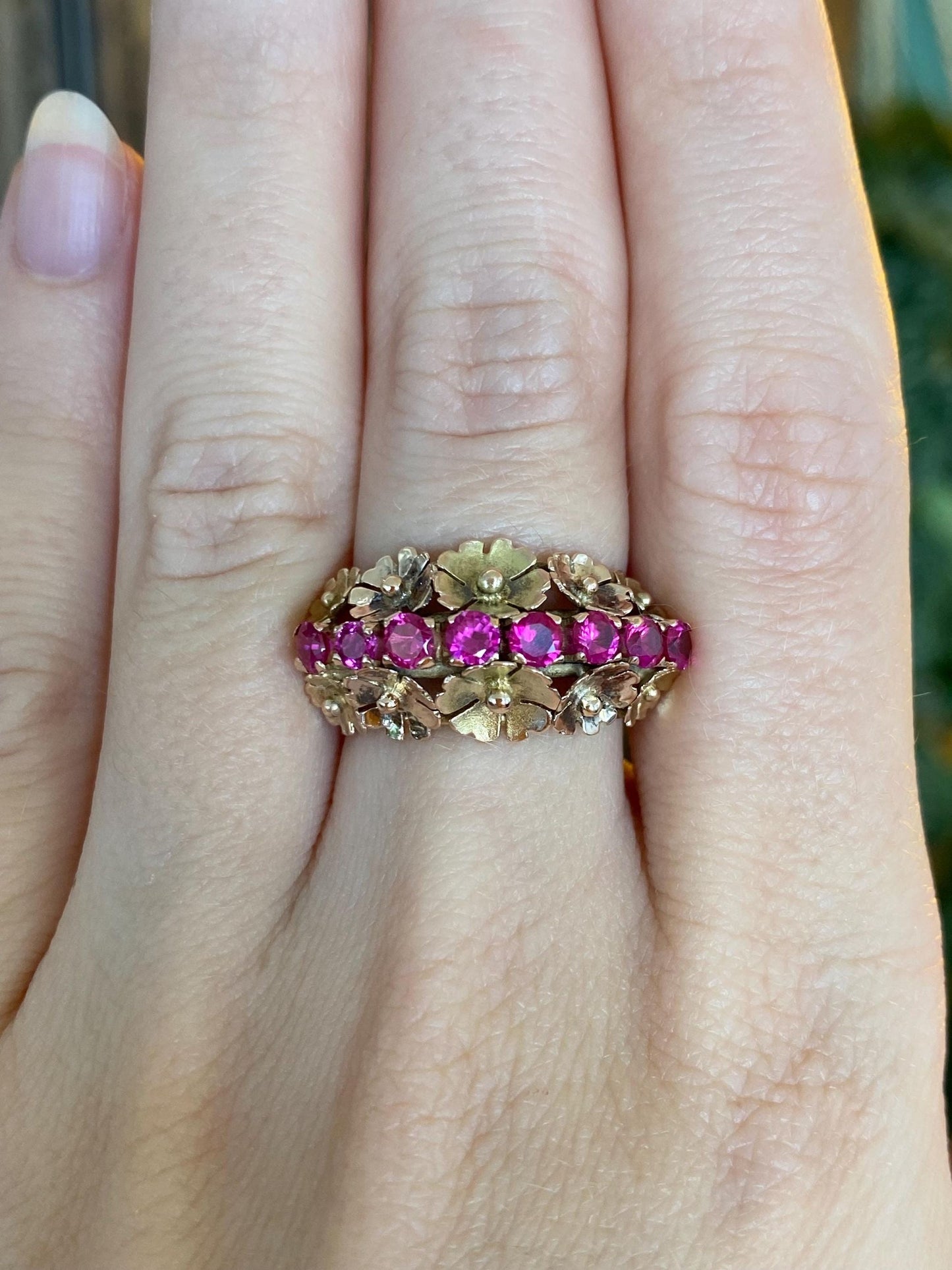 Vintage Solid 10k Yellow Gold Pink Sapphire Flowers Ring - Size 5.75