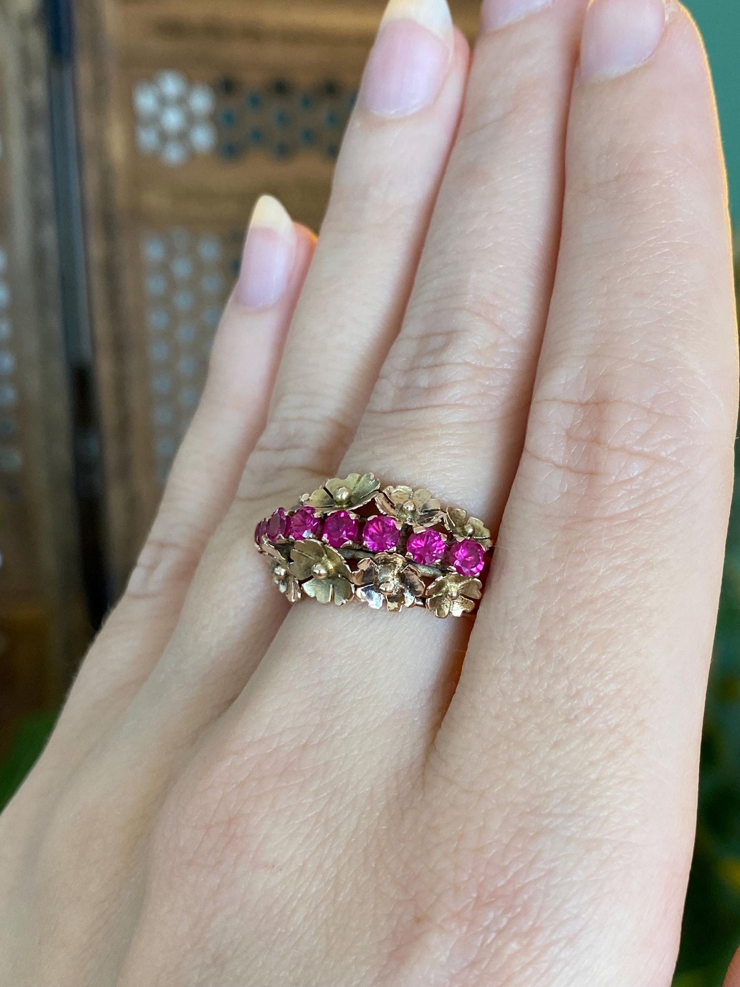Vintage Solid 10k Yellow Gold Pink Sapphire Flowers Ring - Size 5.75