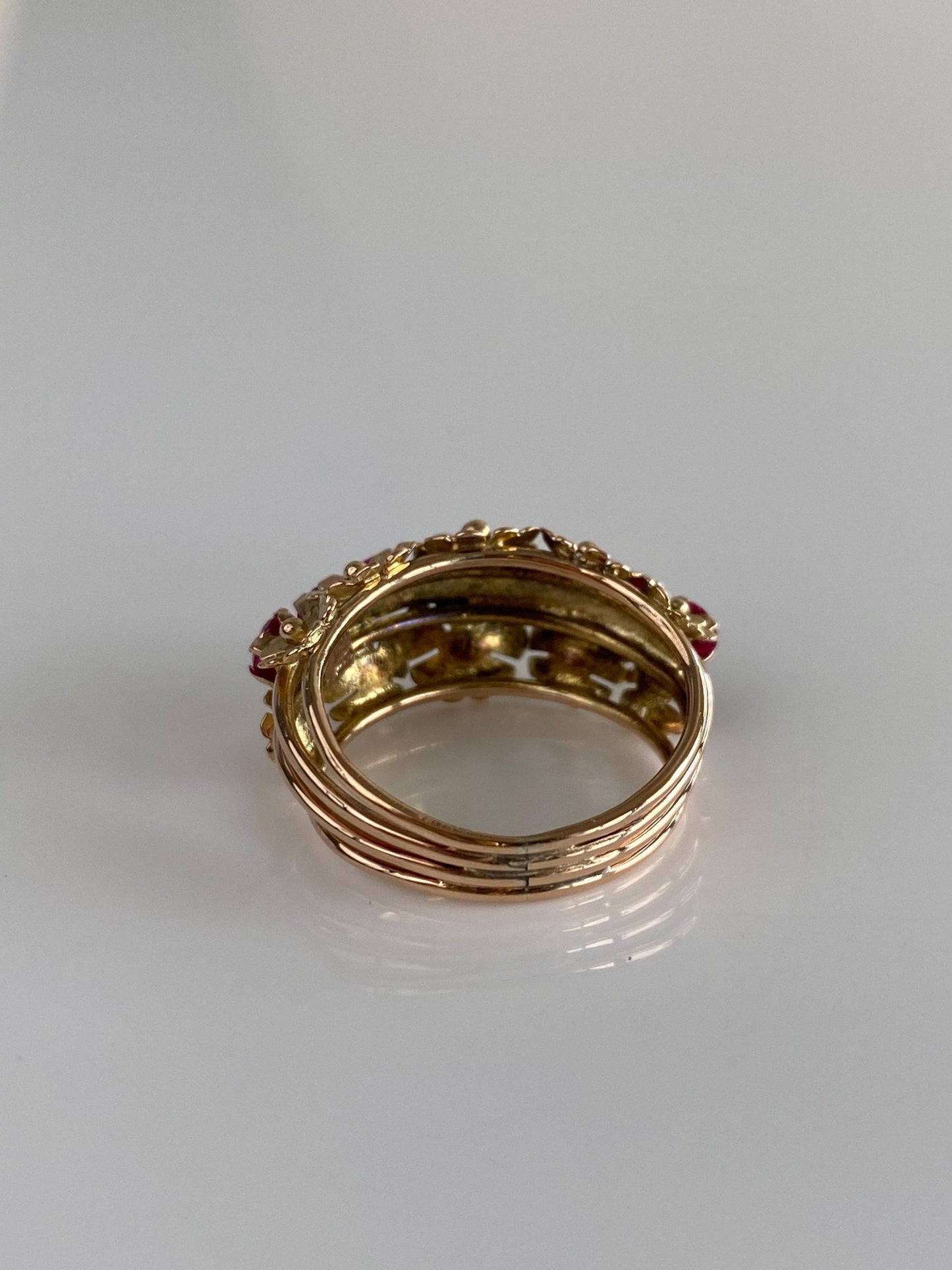 Vintage Solid 10k Yellow Gold Pink Sapphire Flowers Ring - Size 5.75