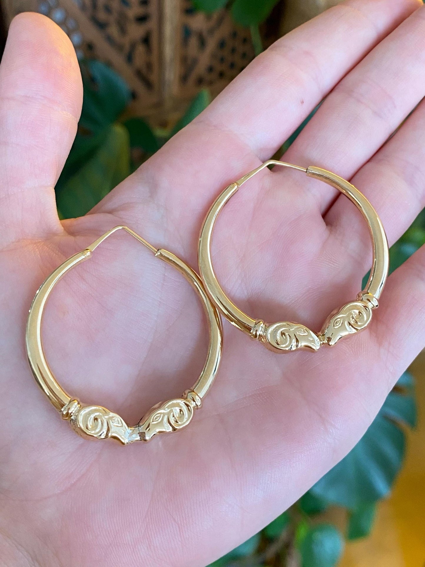 Vintage 18k Yellow Gold Ram Head Hoop Earrings