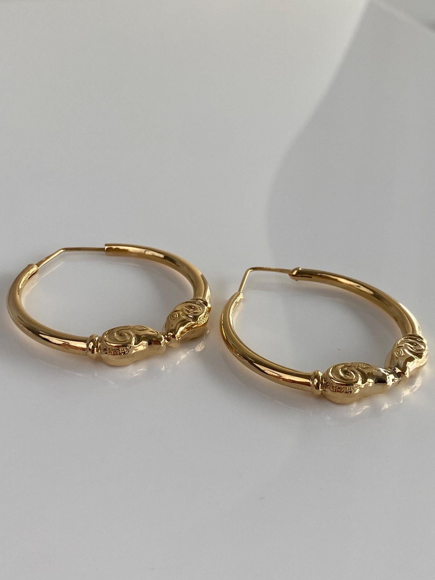 Vintage 18k Yellow Gold Ram Head Hoop Earrings