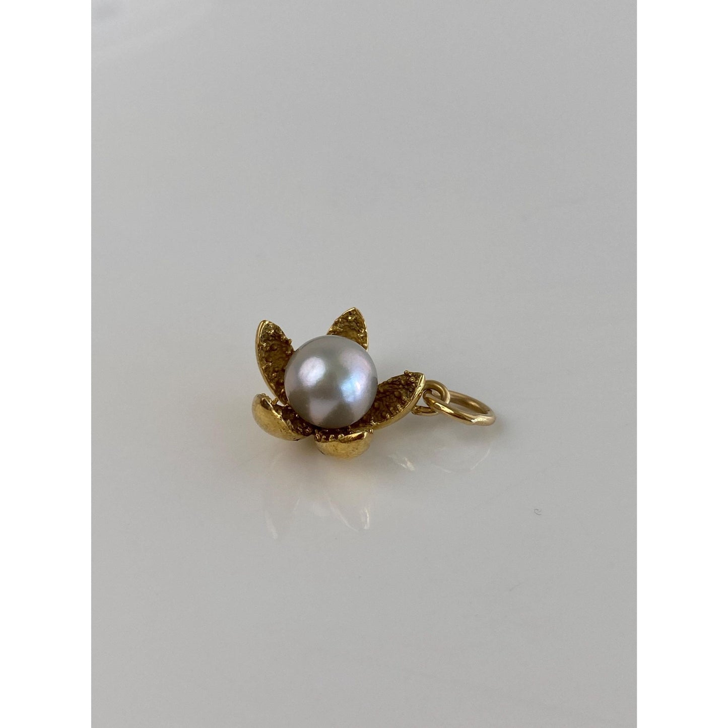 Vintage Solid 18k Yellow Gold Pearl Flower Charm