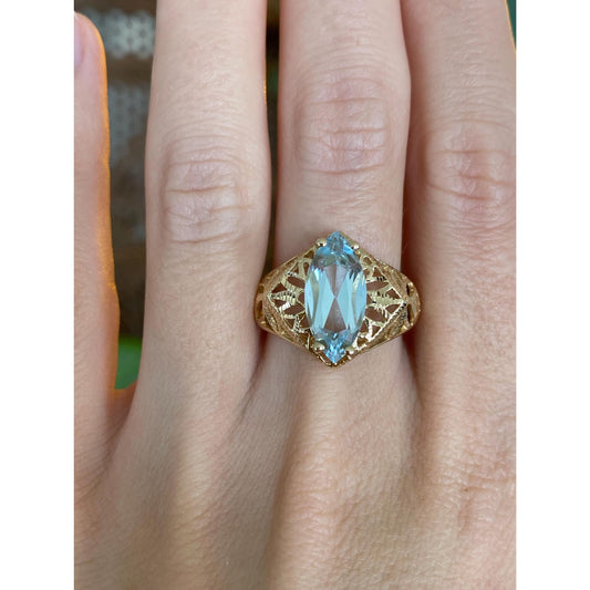 Vintage Solid 14k Yellow Gold Aquamarine Diamond Cut Ring - Size 8