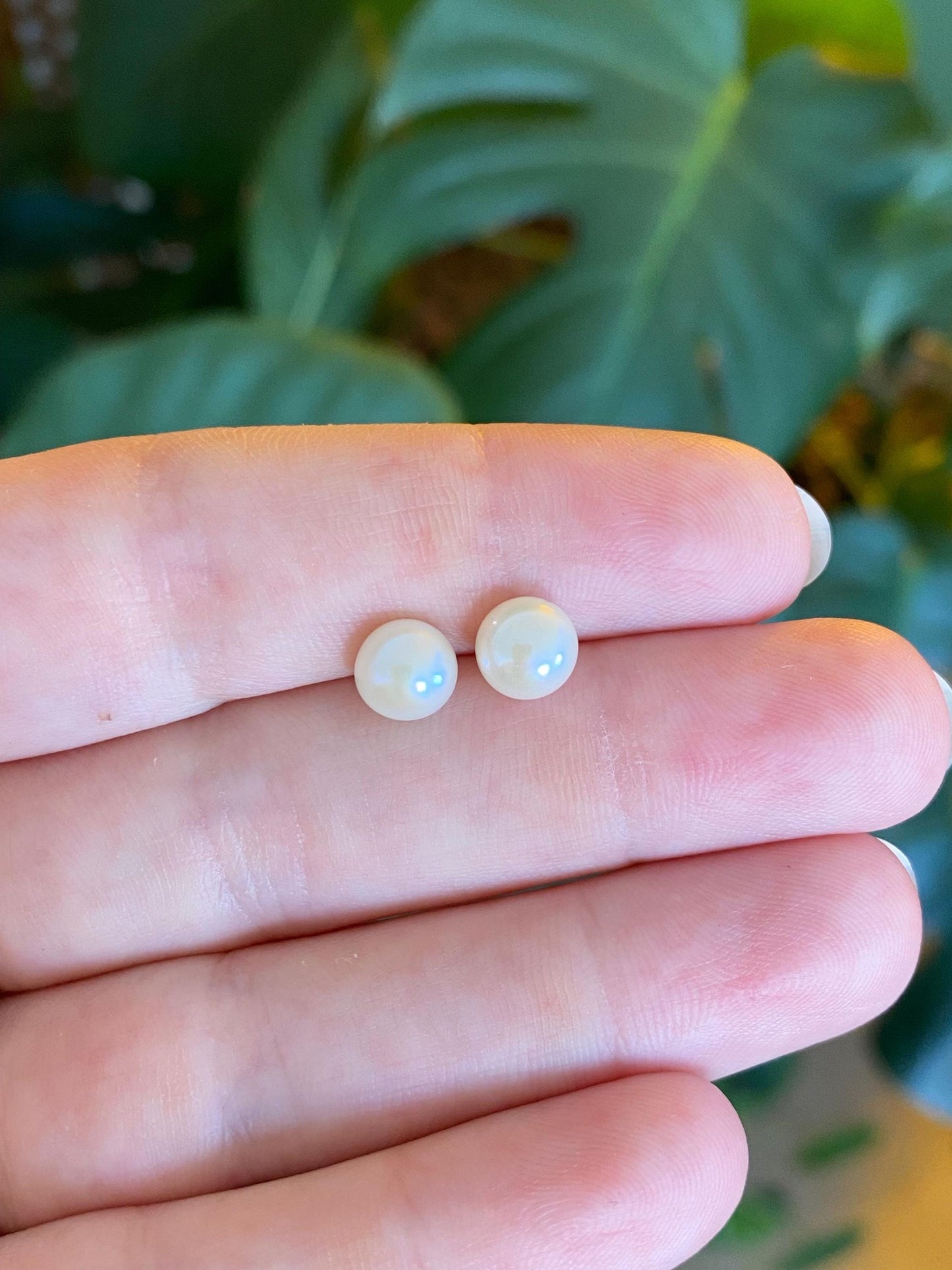Vintage Solid 14k Yellow Gold Pearl Stud Earrings