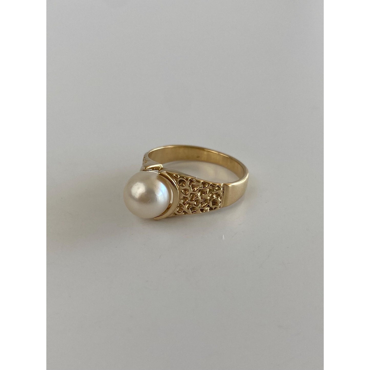Vintage Solid 14k Yellow Gold Pearl Textured Ring - Size 5.75