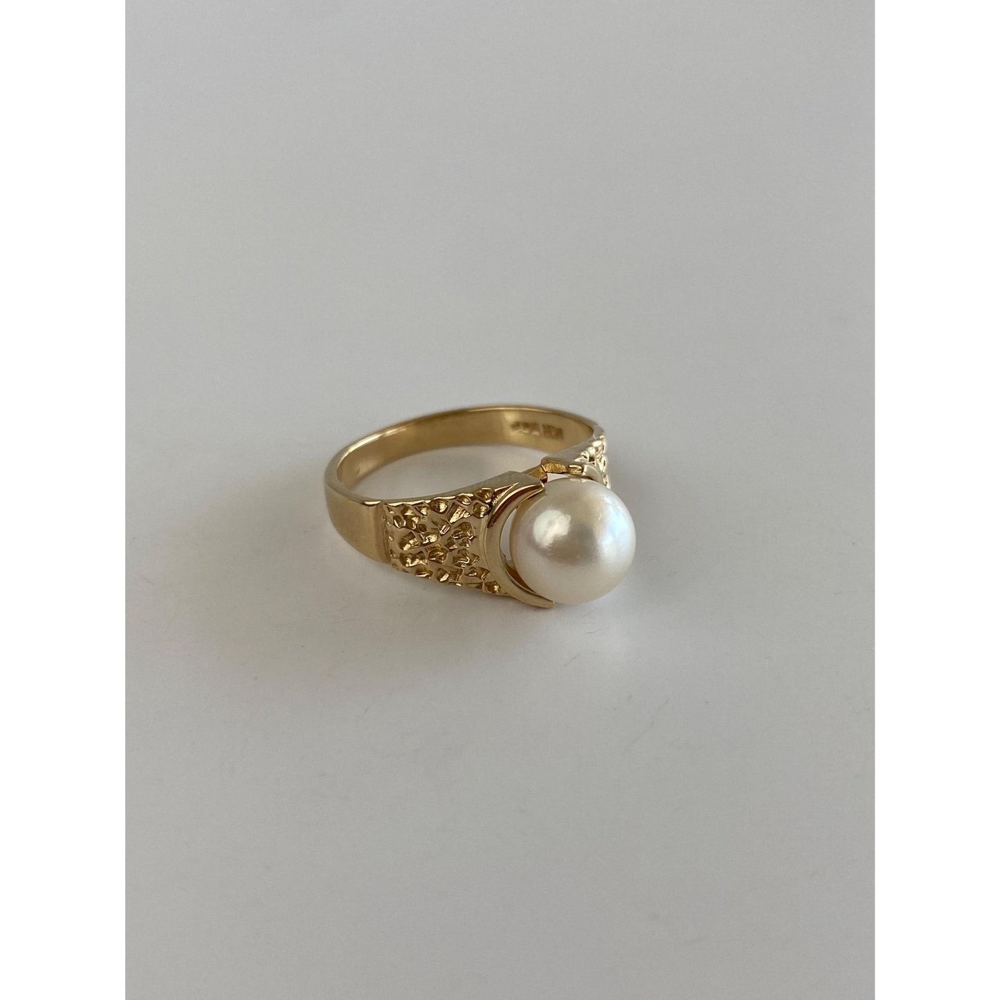 Vintage Solid 14k Yellow Gold Pearl Textured Ring - Size 5.75