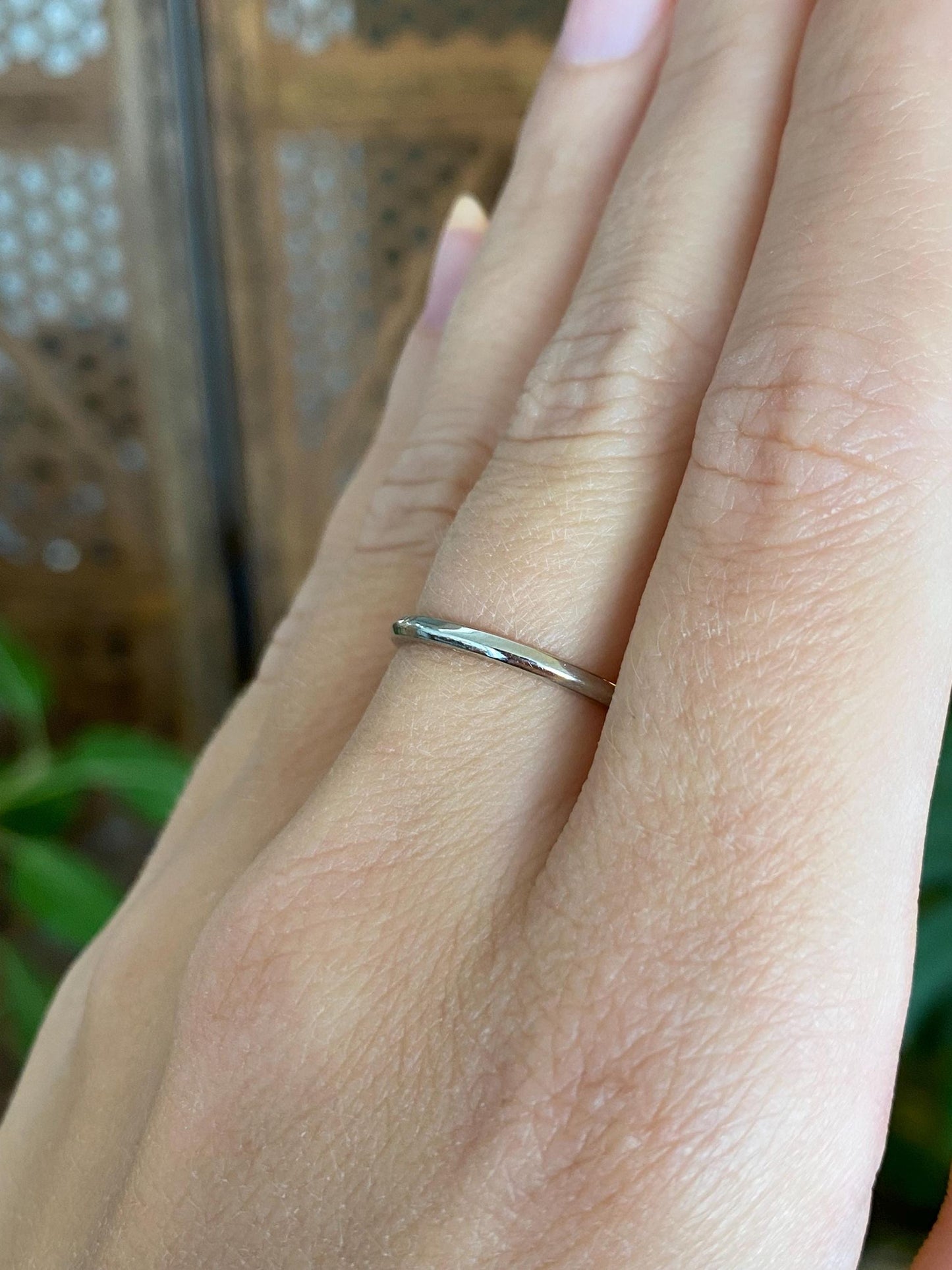Vintage Solid 18k White Gold Slim Ring Band - Size 6.25