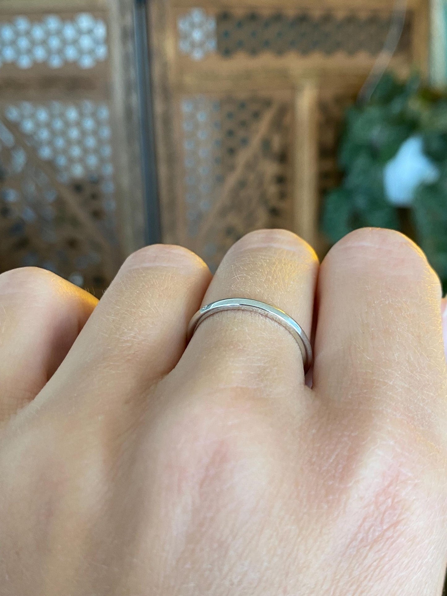 Vintage Solid 18k White Gold Slim Ring Band - Size 6.25