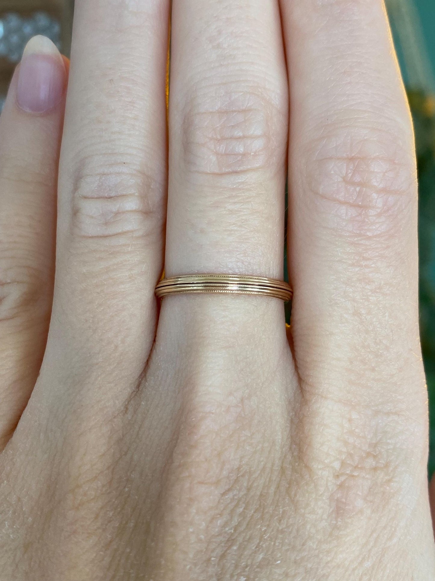 Vintage Solid 14k Yellow Gold Lined Beveled 2 Piece Ring Band - Size 7.25