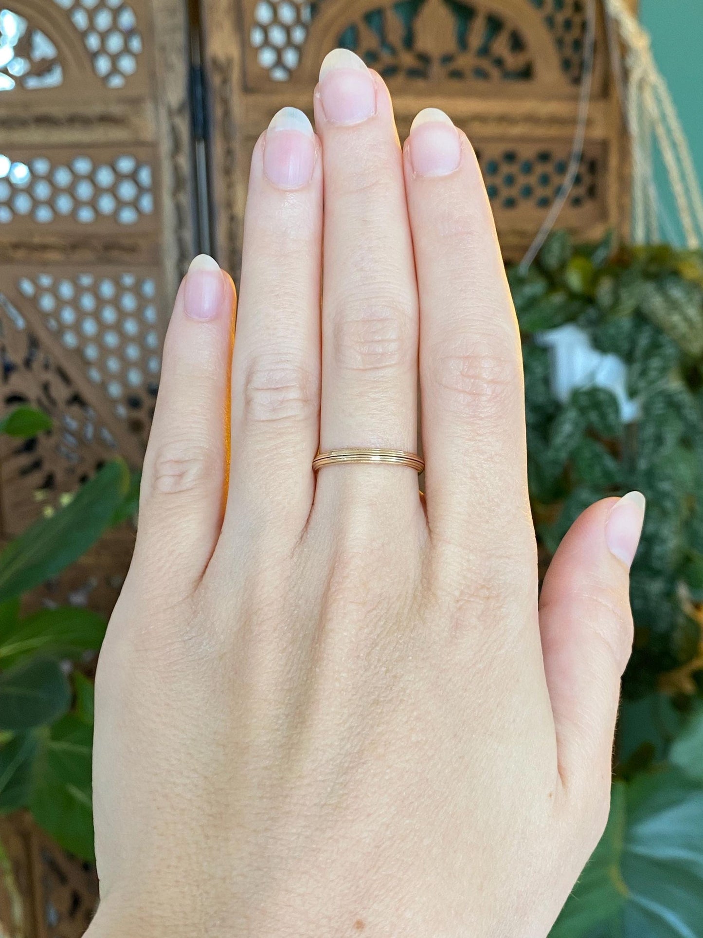 Vintage Solid 14k Yellow Gold Lined Beveled 2 Piece Ring Band - Size 7.25