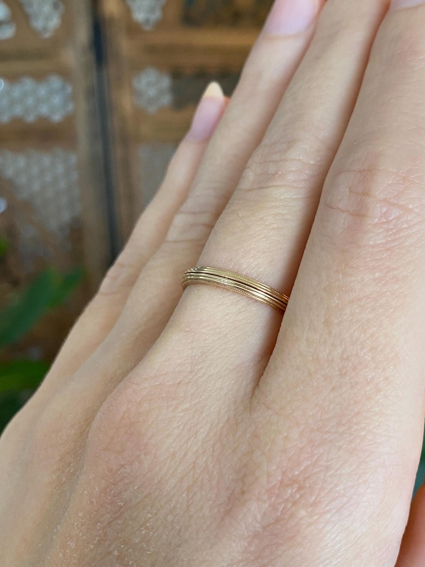 Vintage Solid 14k Yellow Gold Lined Beveled 2 Piece Ring Band - Size 7.25