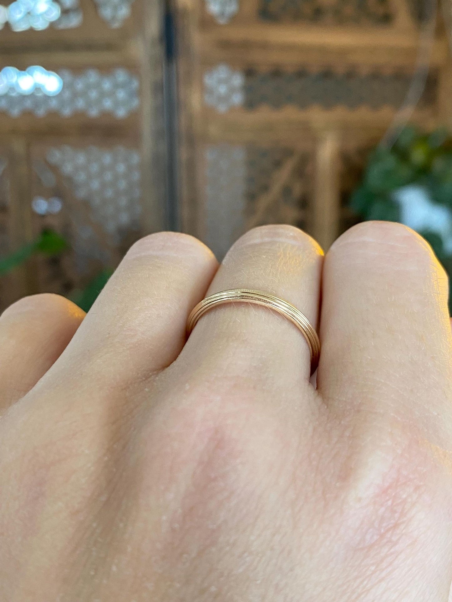 Vintage Solid 14k Yellow Gold Lined Beveled 2 Piece Ring Band - Size 7.25