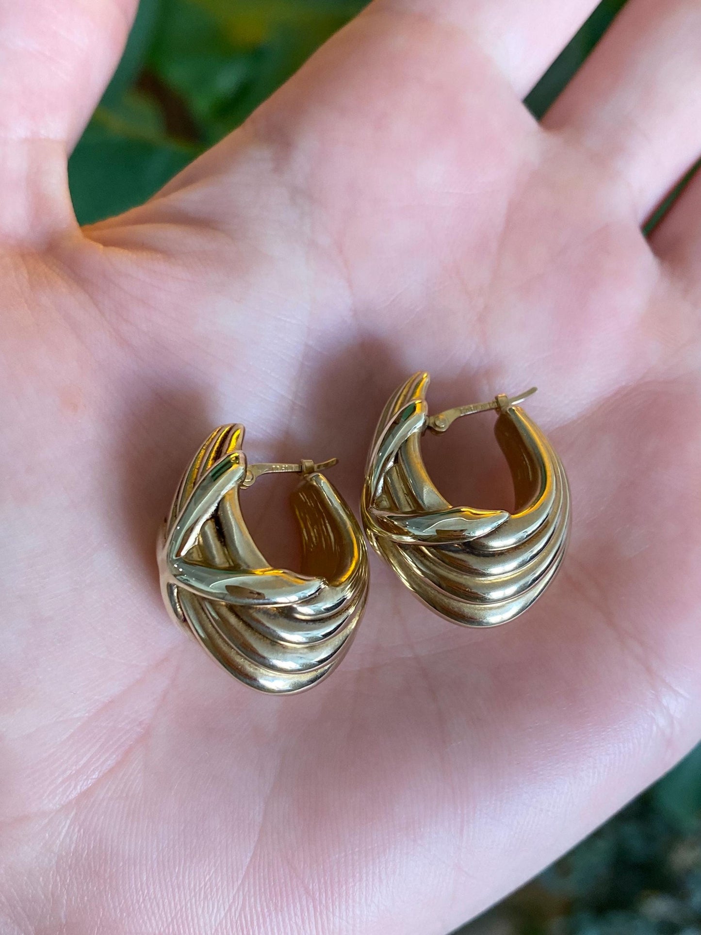 Vintage 14k Yellow Gold Lined X Drop Hoop Earrings