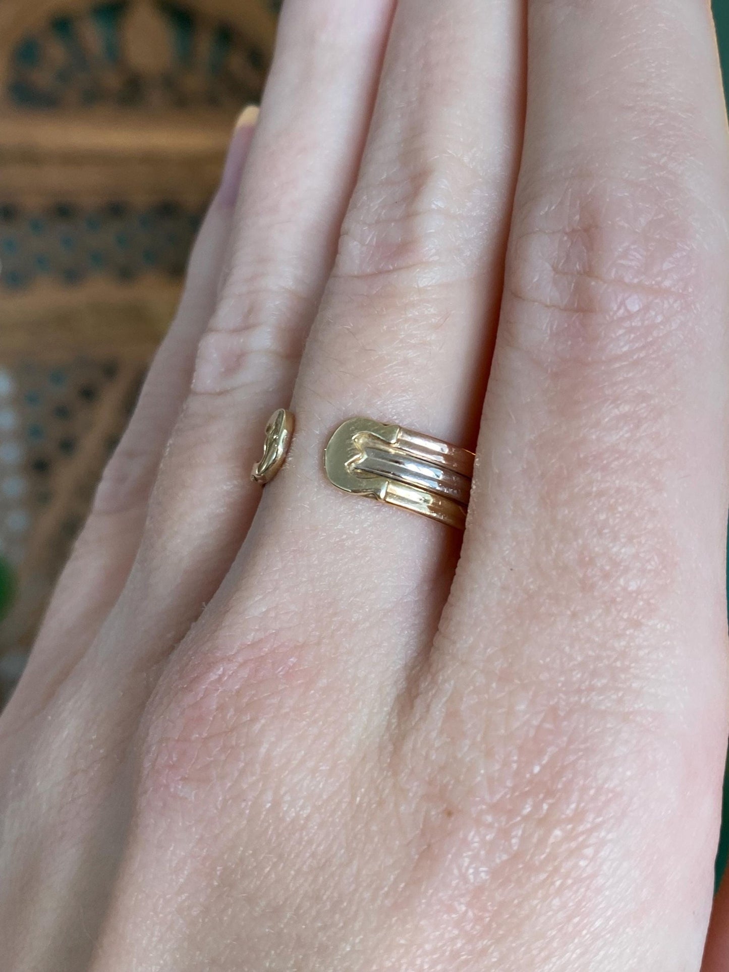 Vintage Solid 14k Tri Tone Gold Lined Open Ring Band - Size 9