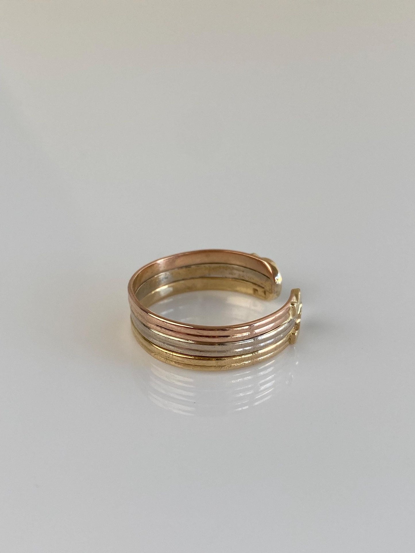 Vintage Solid 14k Tri Tone Gold Lined Open Ring Band - Size 9