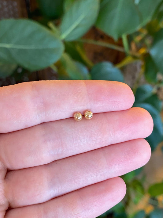 Vintage 14k Yellow Gold Ball Stud Earrings