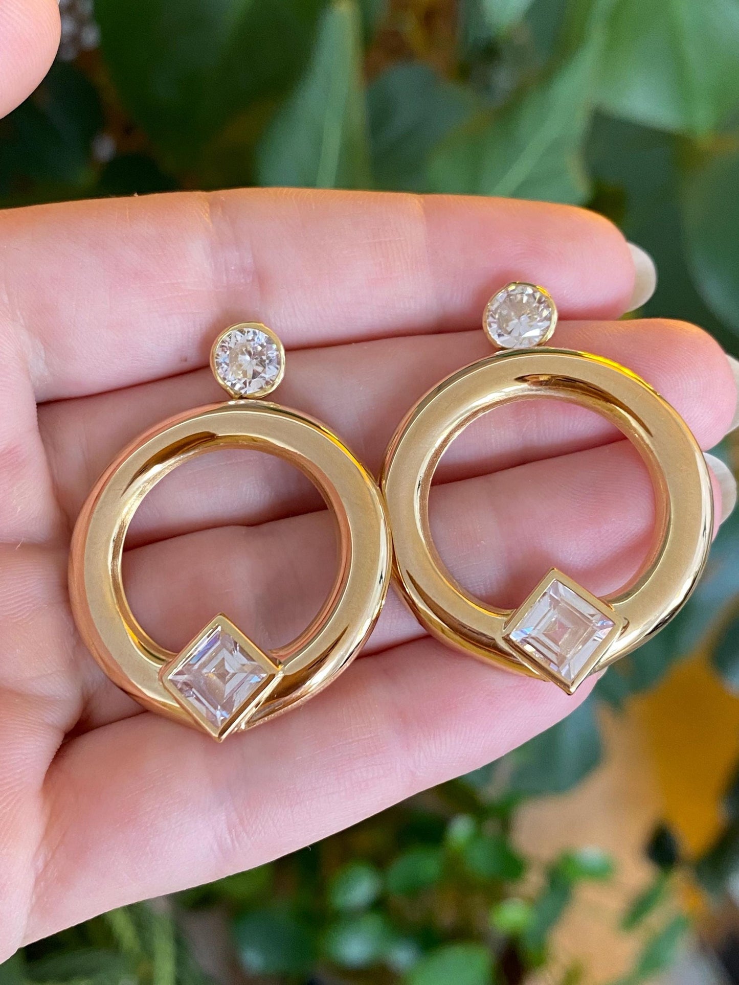 Vintage Solid 18k Yellow Gold Clear Cubic Zirconia Hoop Dangle Stud Earrings