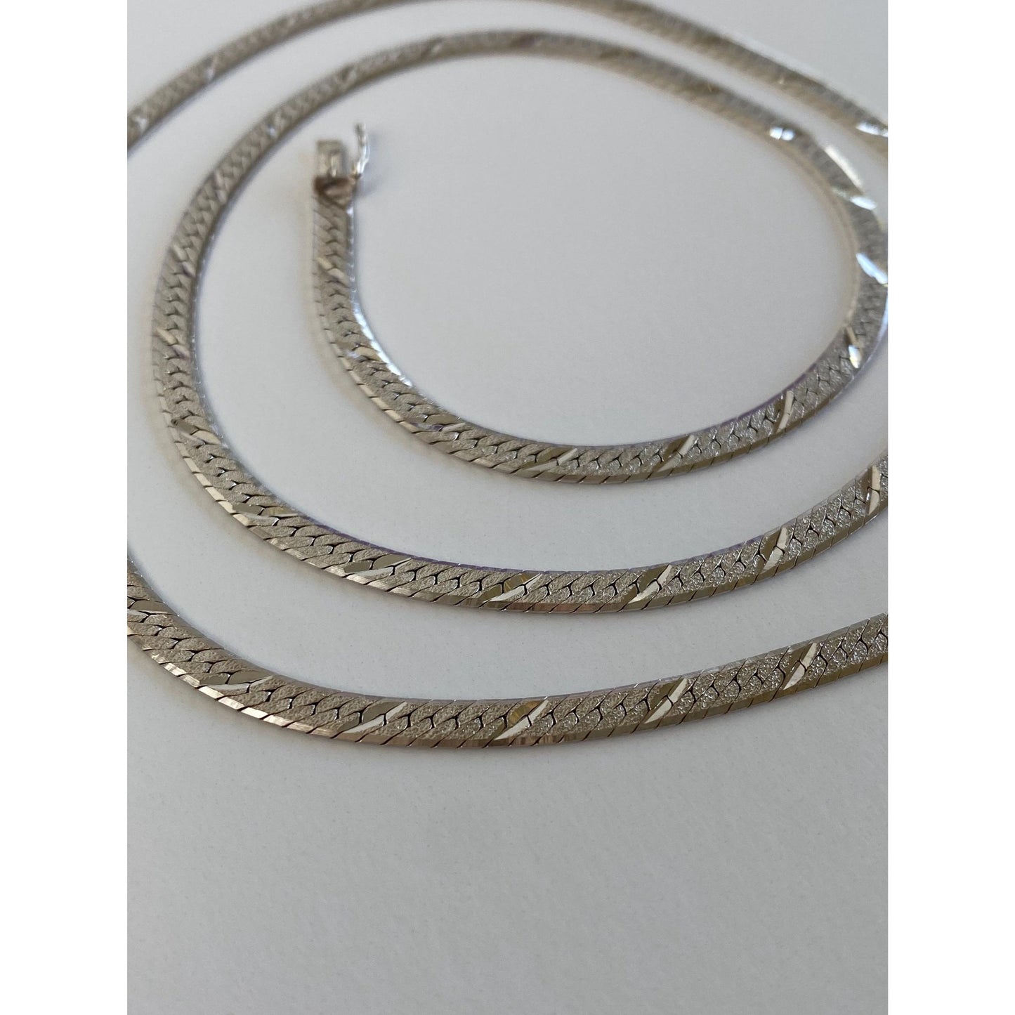 Vintage Solid 14k White Gold Diamond Cut Herringbone Chain Necklace - 20 inches
