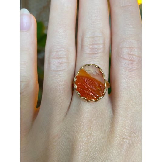 Vintage Solid 14k Yellow Gold Carved Agate Ring - Size 4.75