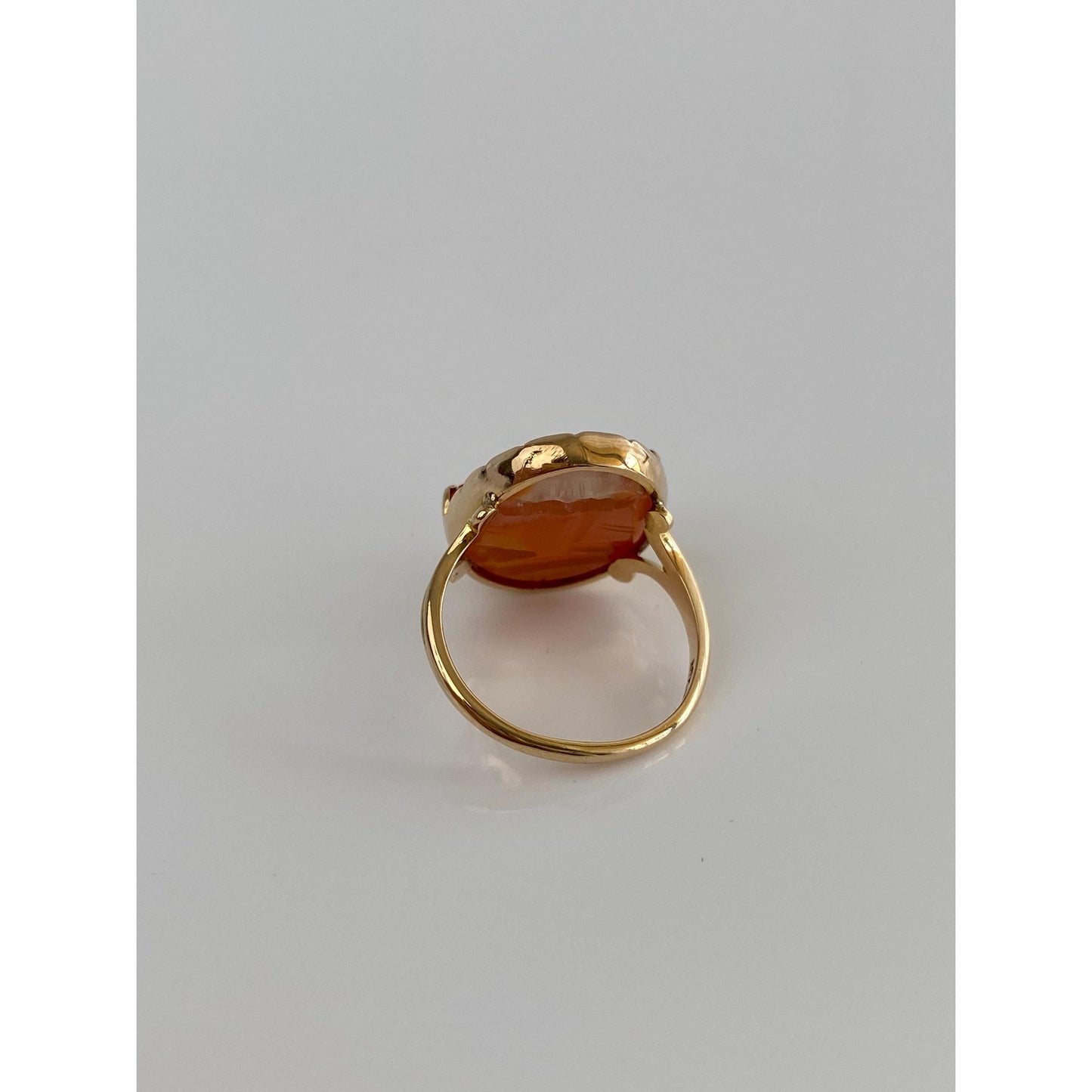 Vintage Solid 14k Yellow Gold Carved Agate Ring - Size 4.75