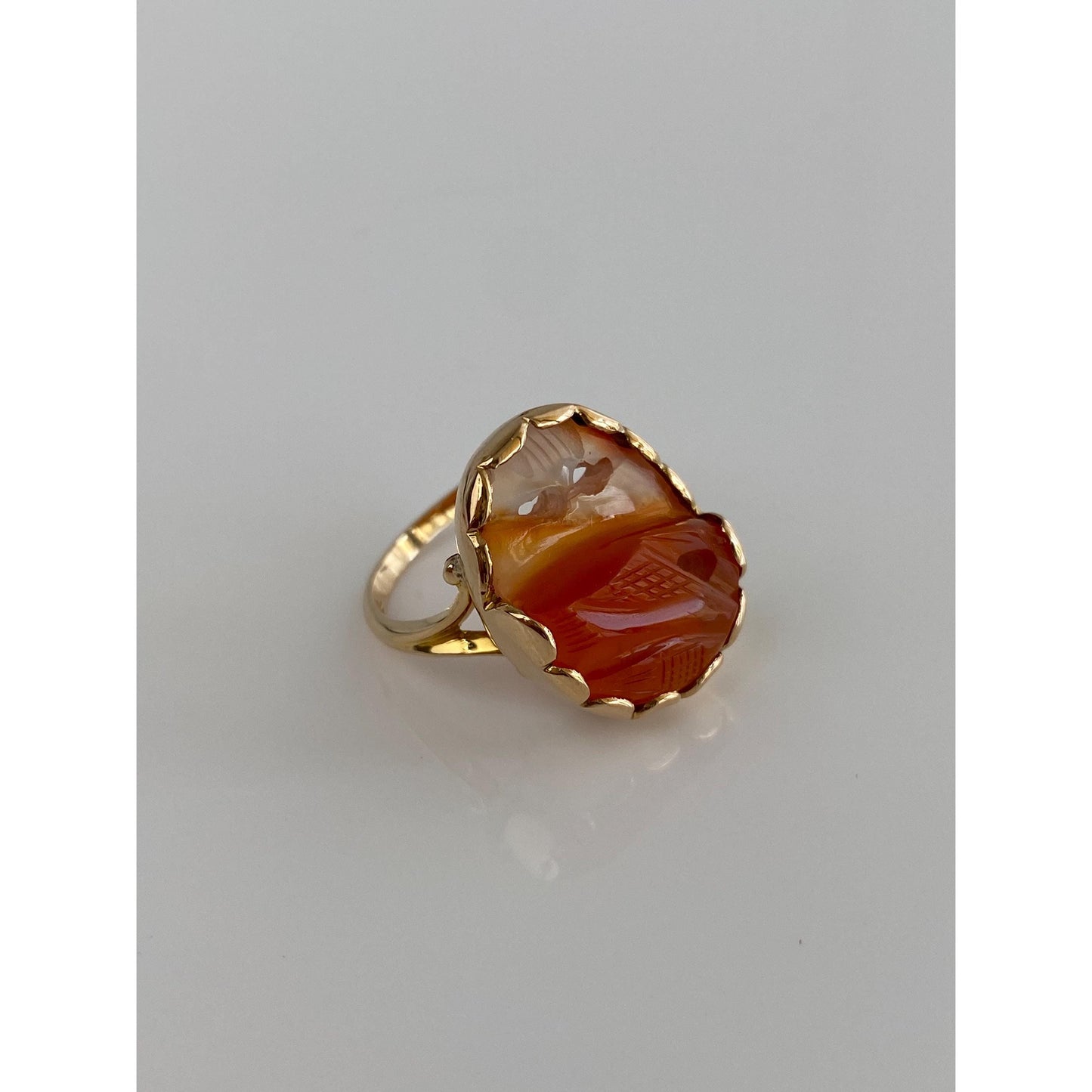 Vintage Solid 14k Yellow Gold Carved Agate Ring - Size 4.75