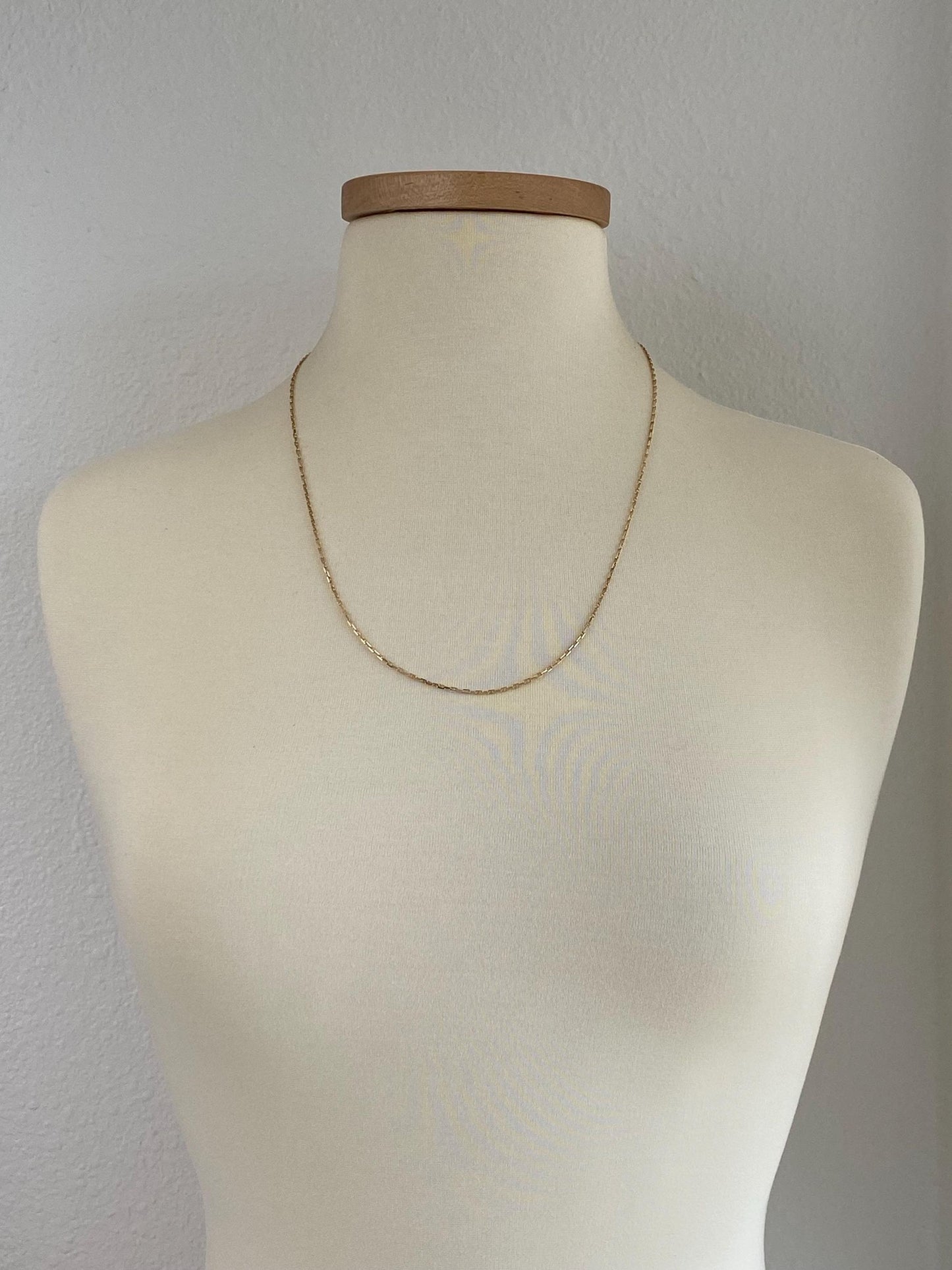 Vintage Solid 14k Yellow Gold Slim Mariner Link Chain Necklace - 24.25 inches