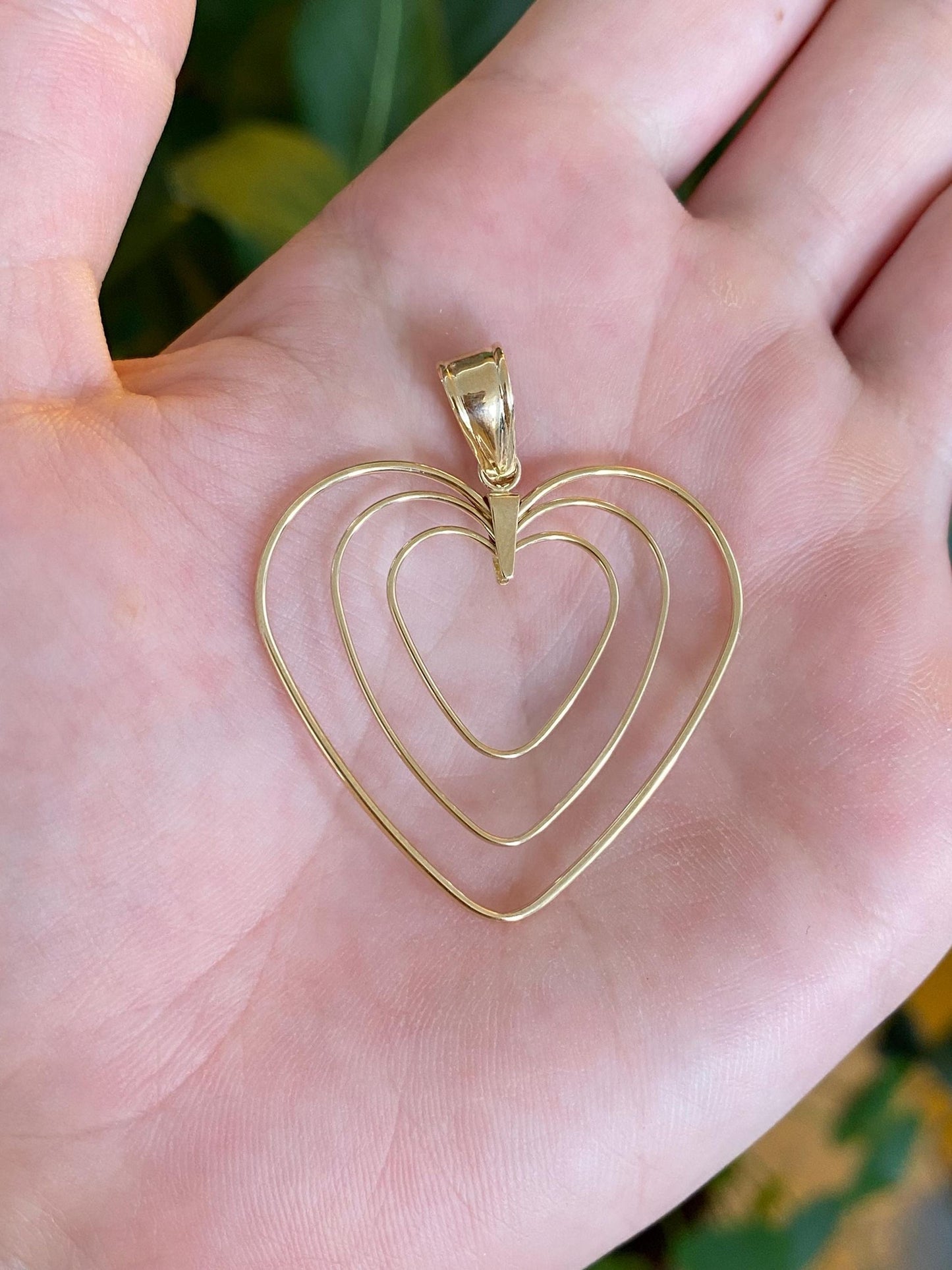 Vintage Solid 14k Yellow Gold Large Wire Heart Charm