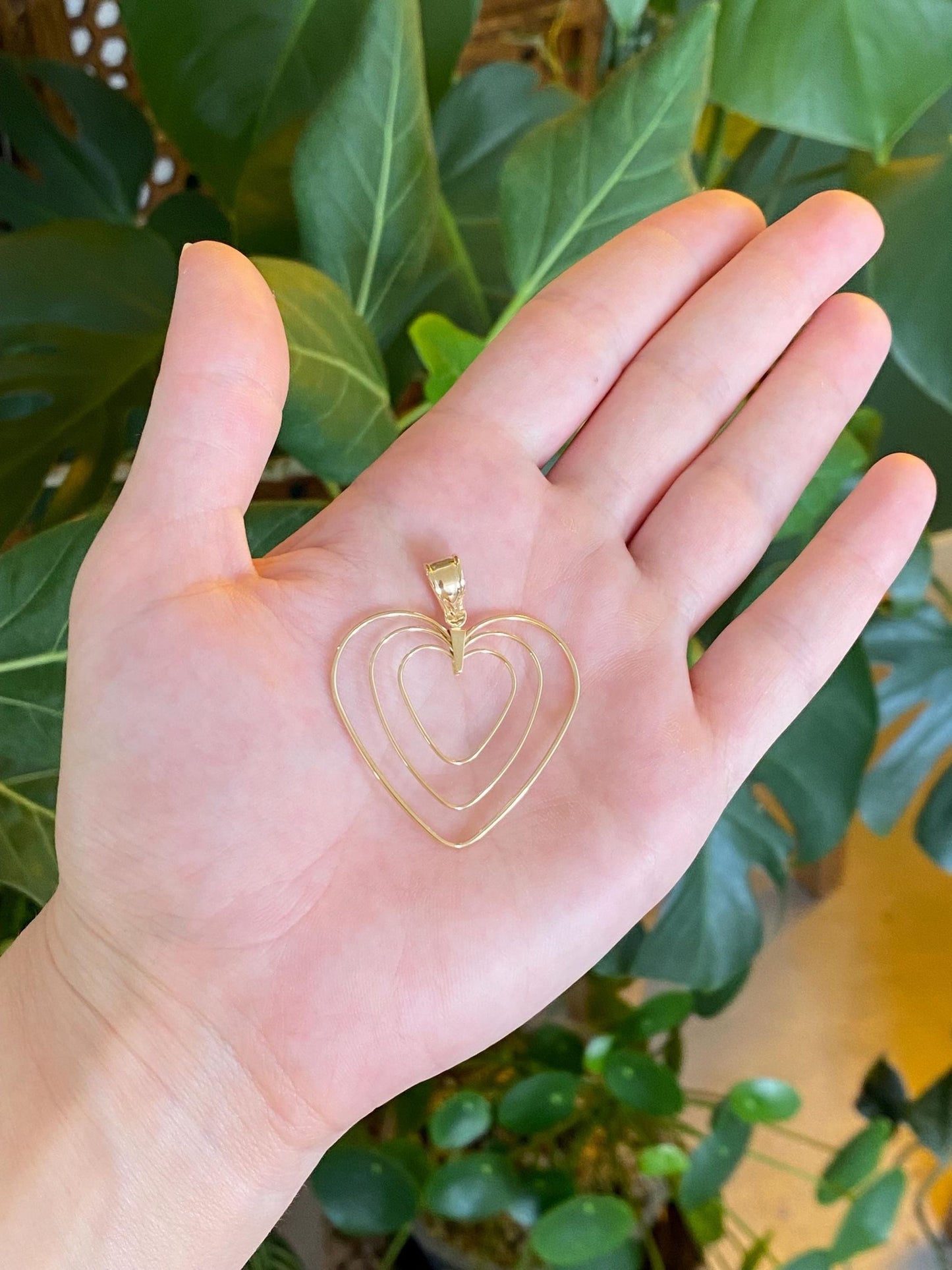 Vintage Solid 14k Yellow Gold Large Wire Heart Charm