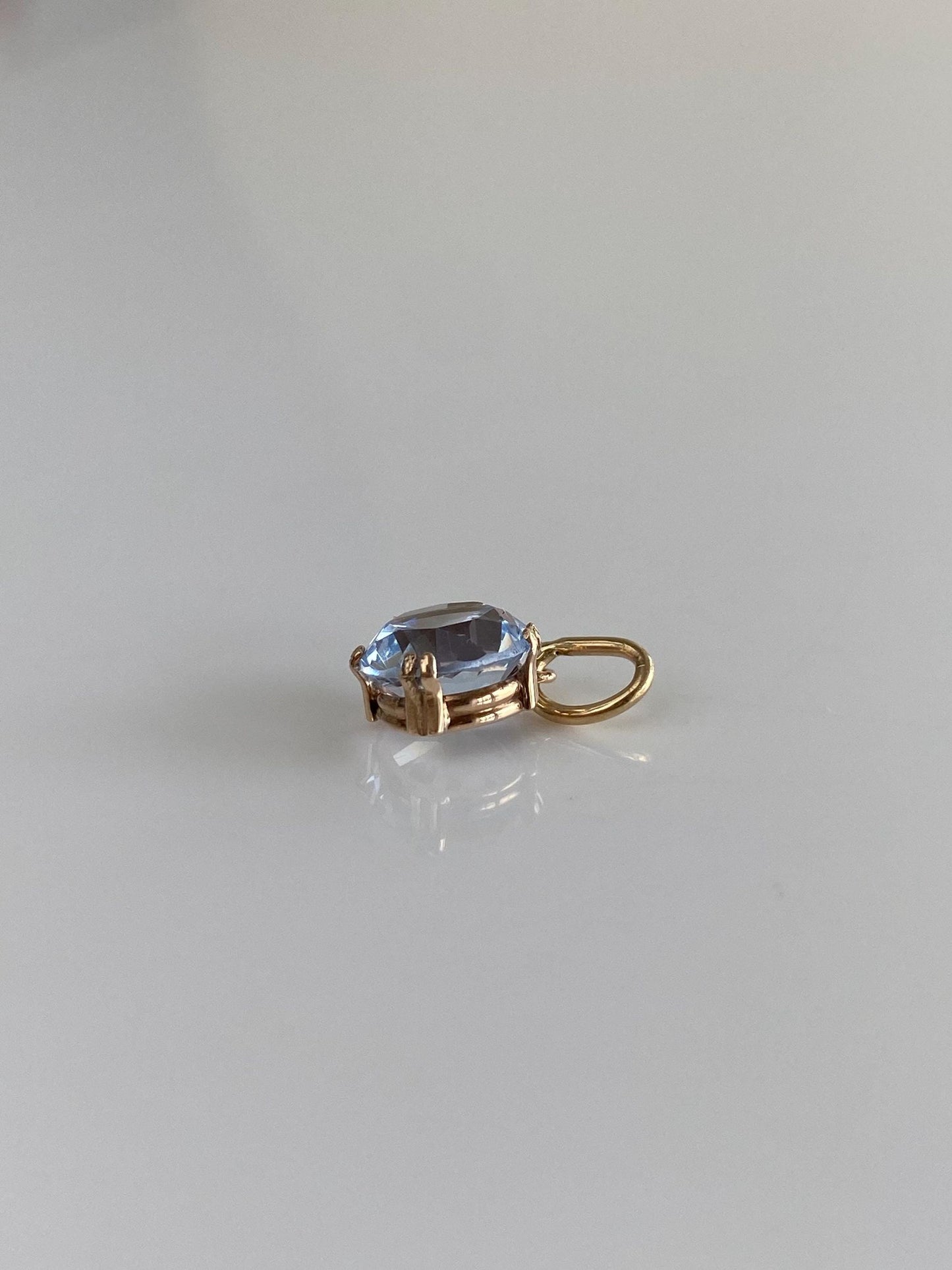 Vintage Solid 10k Yellow Gold Quartz Charm