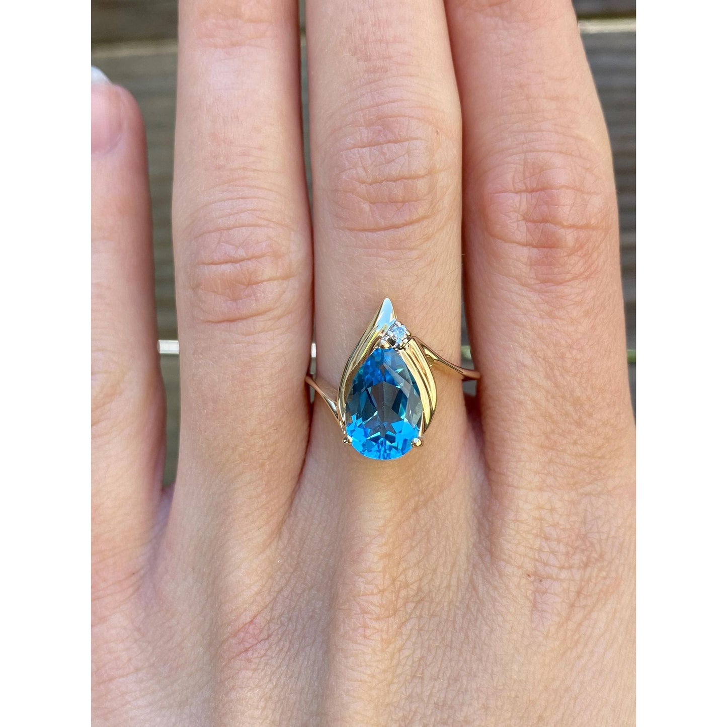 Vintage Solid 14k Yellow Gold Diamond Topaz Teardrop Ring - Size 8.25