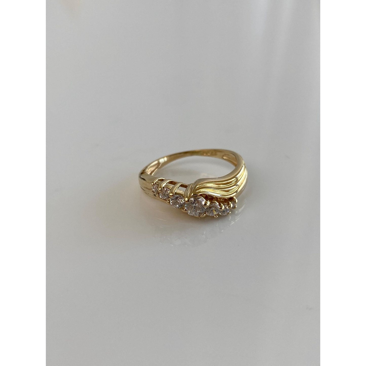 Solid 14k Yellow Gold Clear Cubic Zirconia Twist Ring - Size 5.25