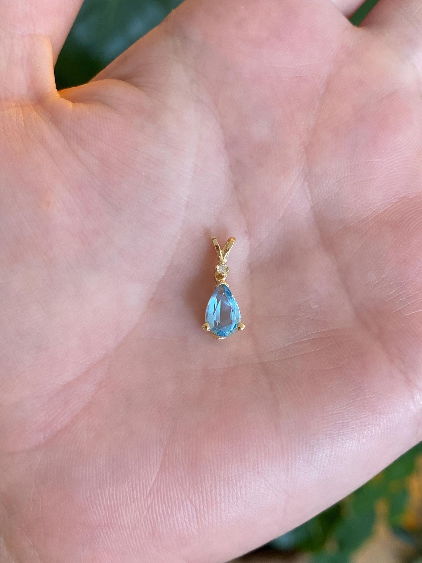 Vintage Solid 14k Yellow Gold Diamond Topaz Charm
