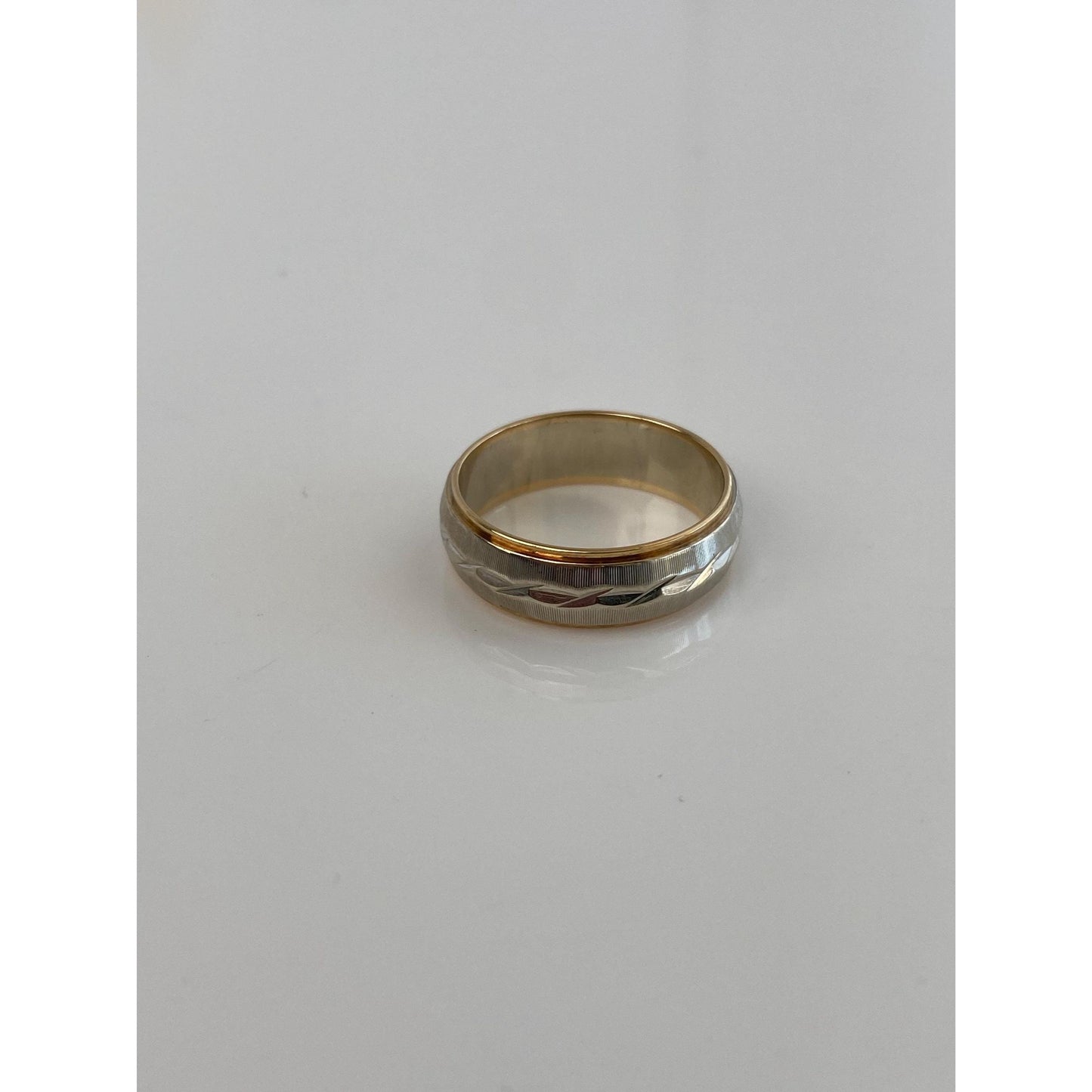 Vintage Solid 14k White & Yellow Gold Diamond Cut Ring Band - Size 7.25