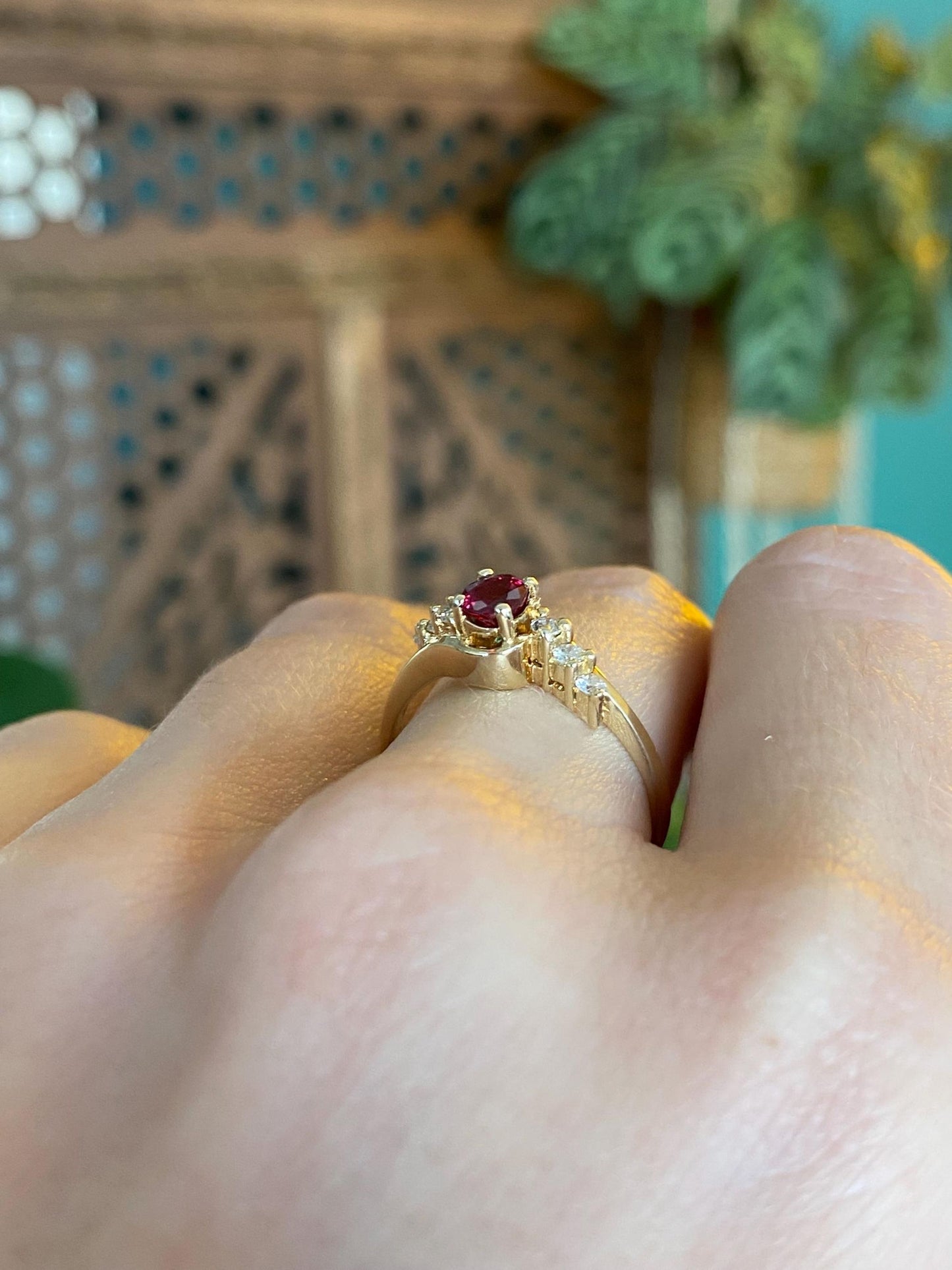 Vintage Solid 14k Yellow Gold Diamond Red Spinel Ring - Size 7.25