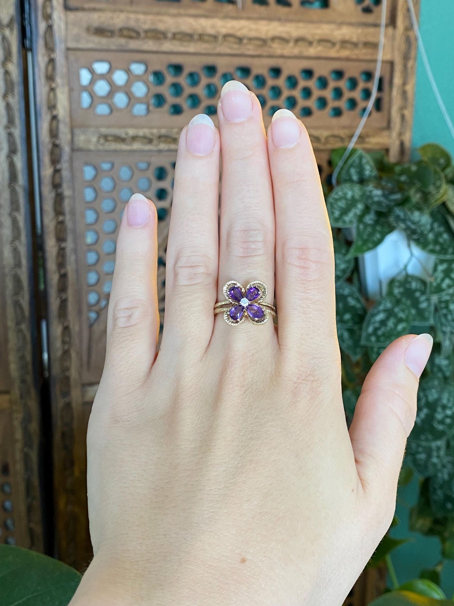 Vintage Solid 14k Yellow Gold Diamond Amethyst Flower Ring - Size 7