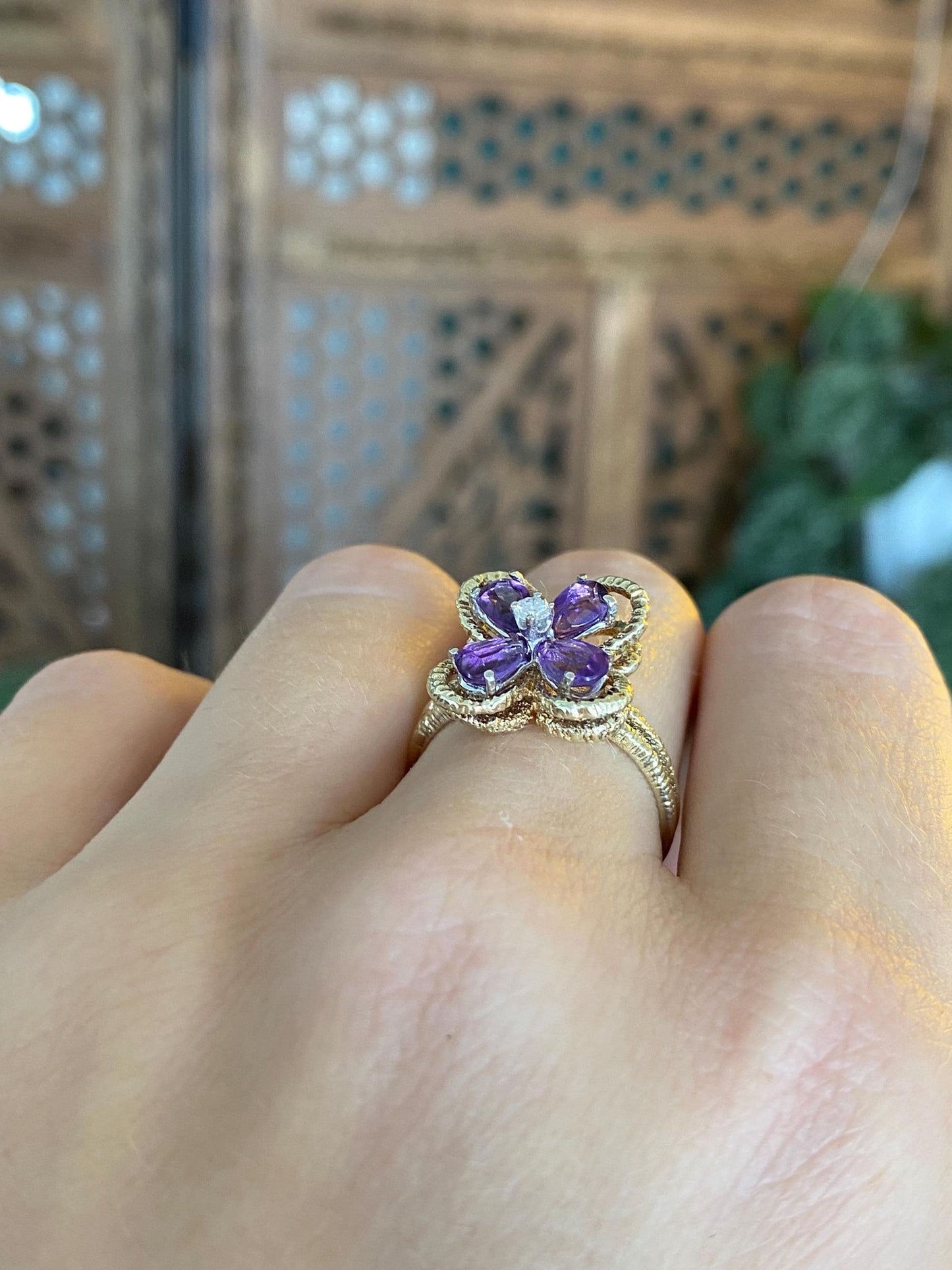 Vintage Solid 14k Yellow Gold Diamond Amethyst Flower Ring - Size 7
