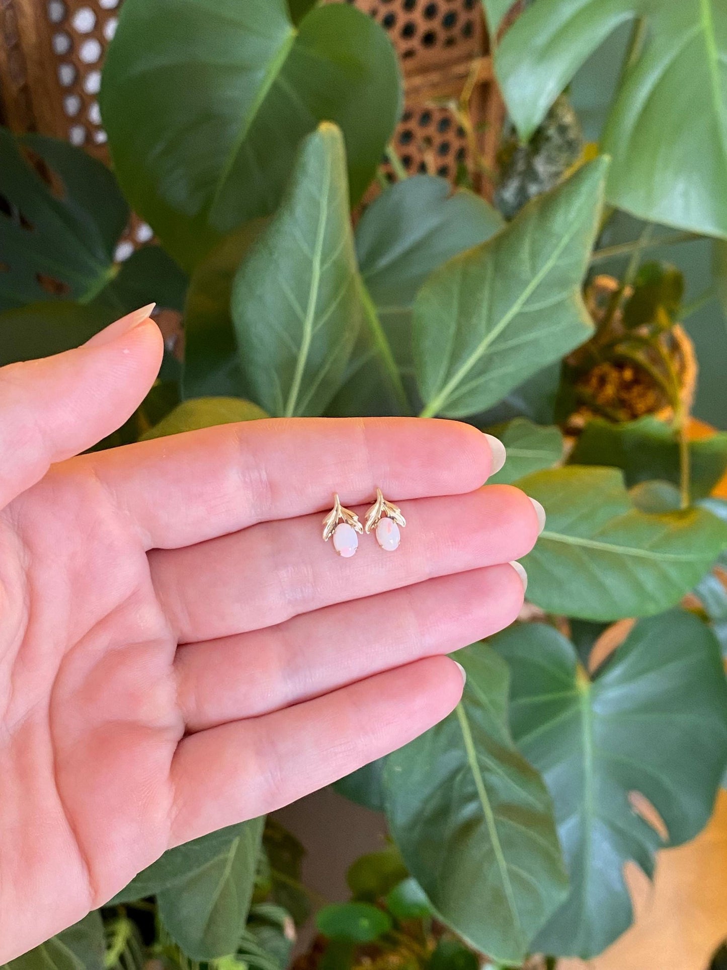 Vintage Solid 14k Yellow Gold Opal Leaves Stud Earrings