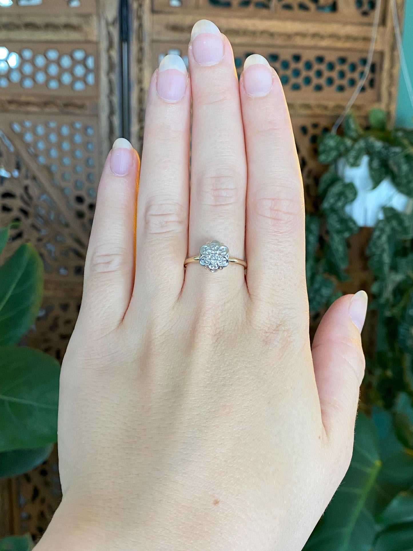 Vintage Solid 10k White & Yellow Gold Diamond Cluster Ring - Size 9
