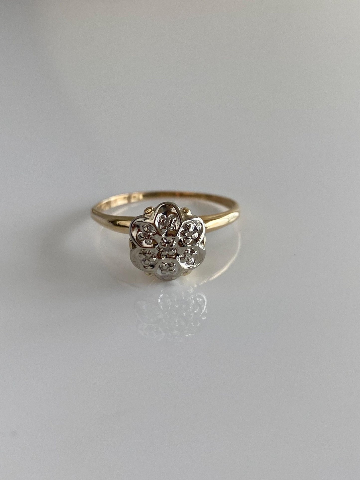 Vintage Solid 10k White & Yellow Gold Diamond Cluster Ring - Size 9