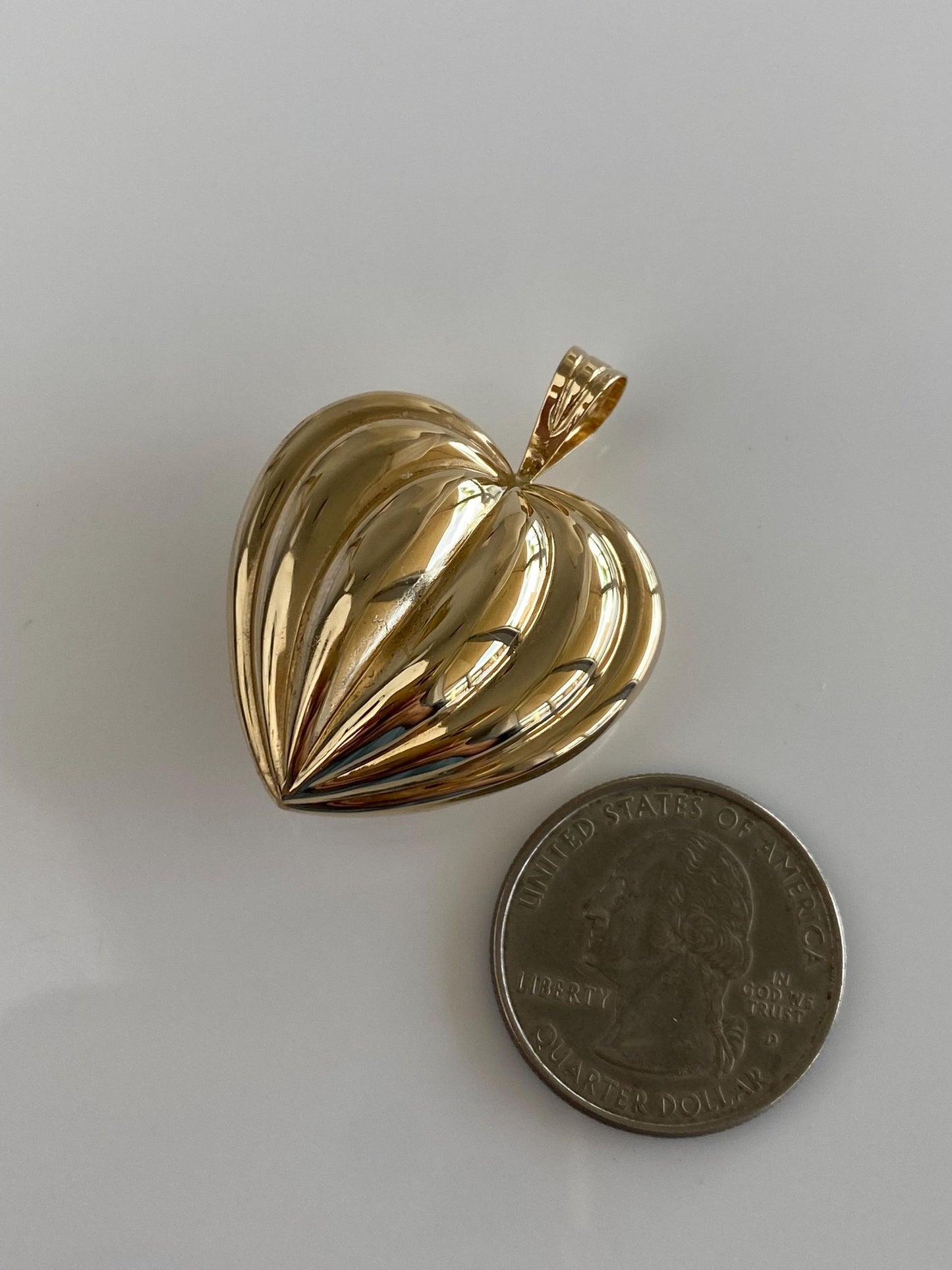 Vintage 14k Yellow Gold Large Fluted Heart Charm