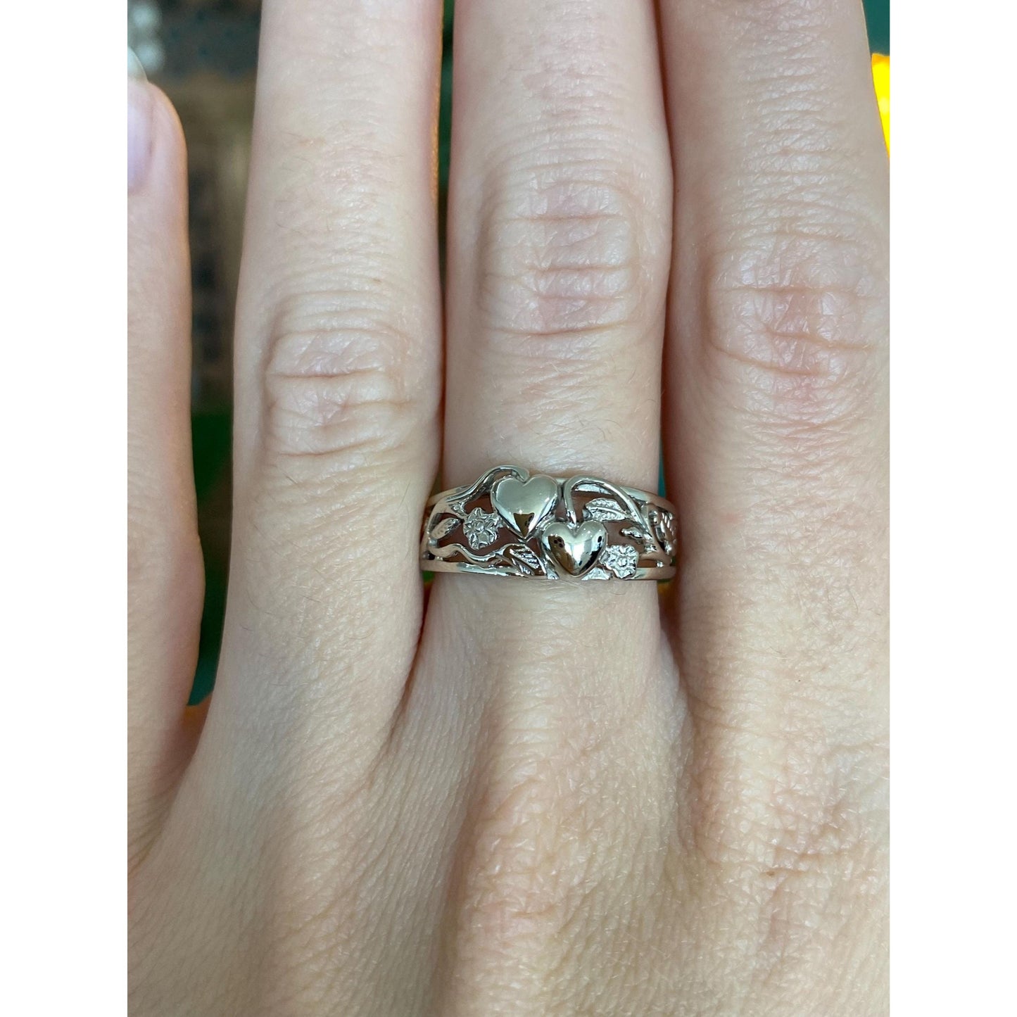 Vintage Solid 14k White Gold Hearts Vine Ring - Size 6.75