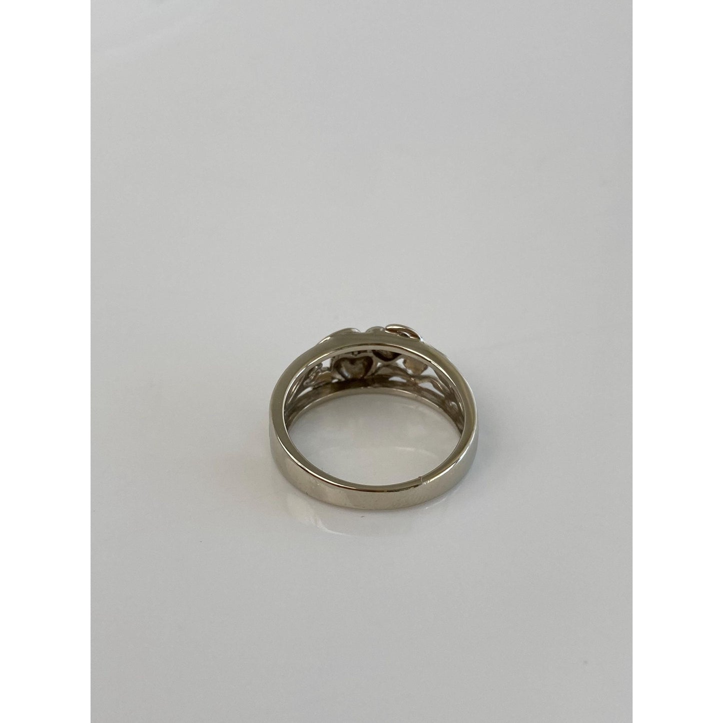 Vintage Solid 14k White Gold Hearts Vine Ring - Size 6.75