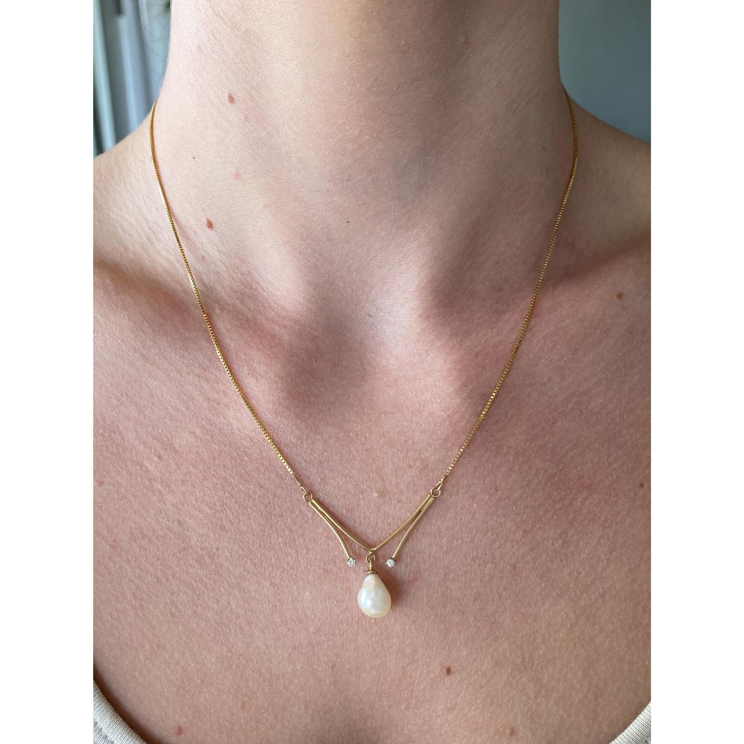 Vintage Solid 14k Yellow Gold Clear Sapphire Pearl Box Chain Necklace - 17.25 inches