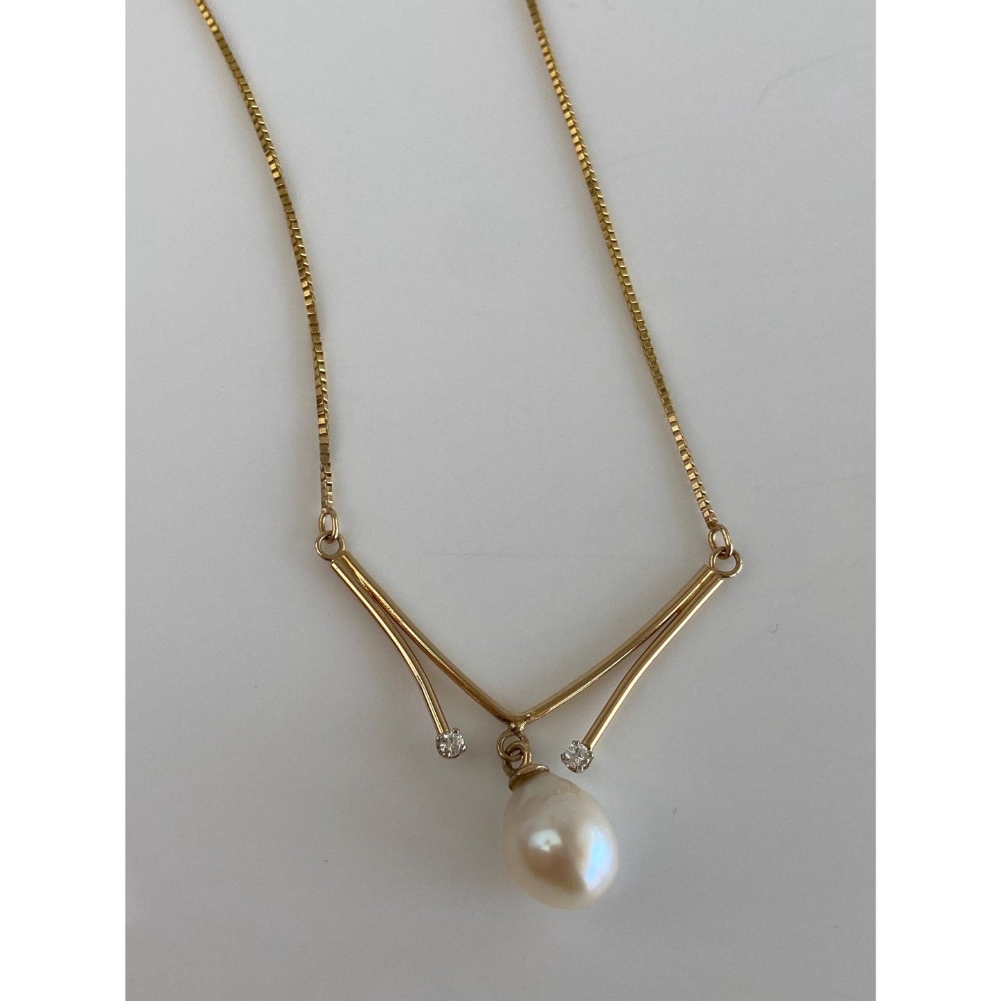 Vintage Solid 14k Yellow Gold Clear Sapphire Pearl Box Chain Necklace - 17.25 inches