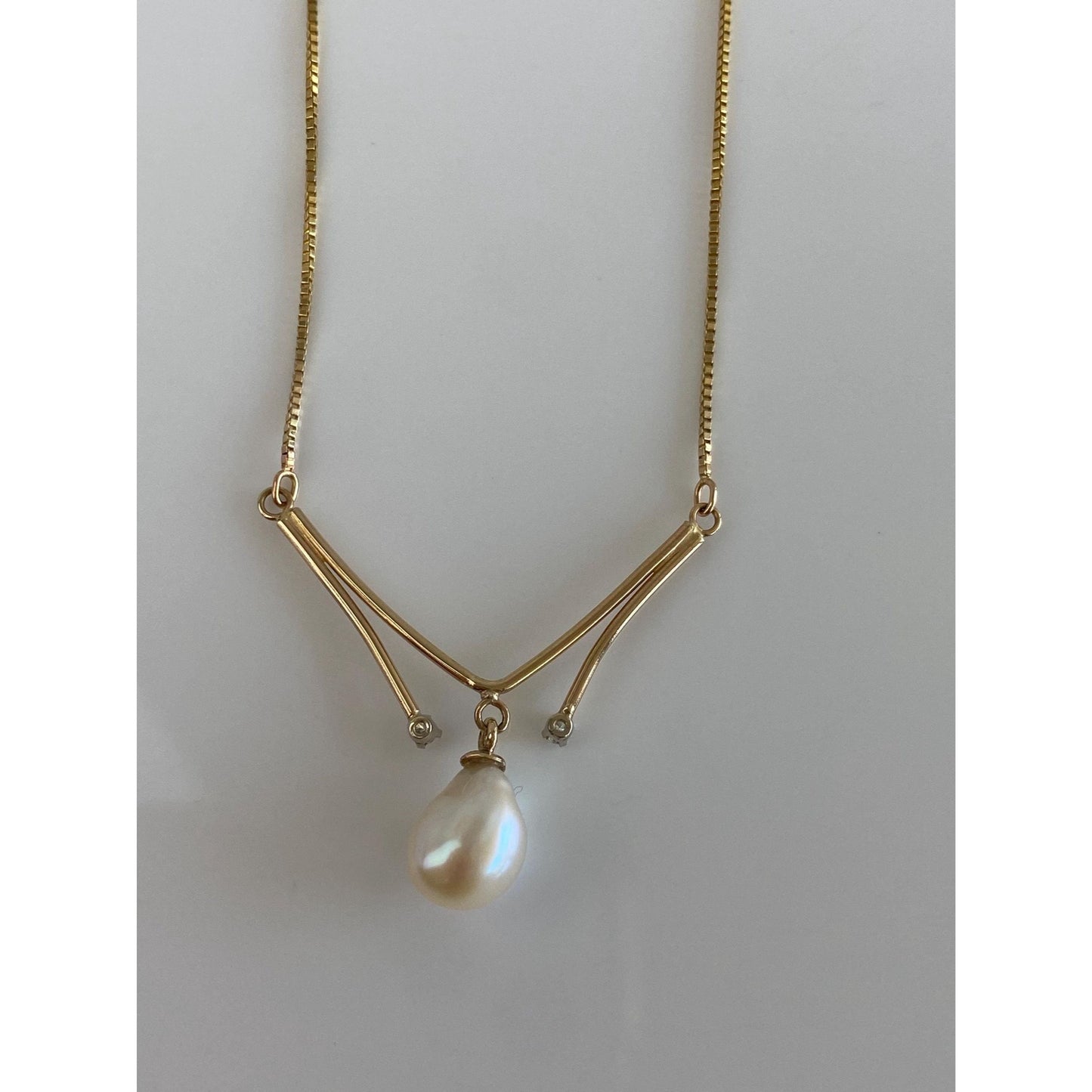Vintage Solid 14k Yellow Gold Clear Sapphire Pearl Box Chain Necklace - 17.25 inches