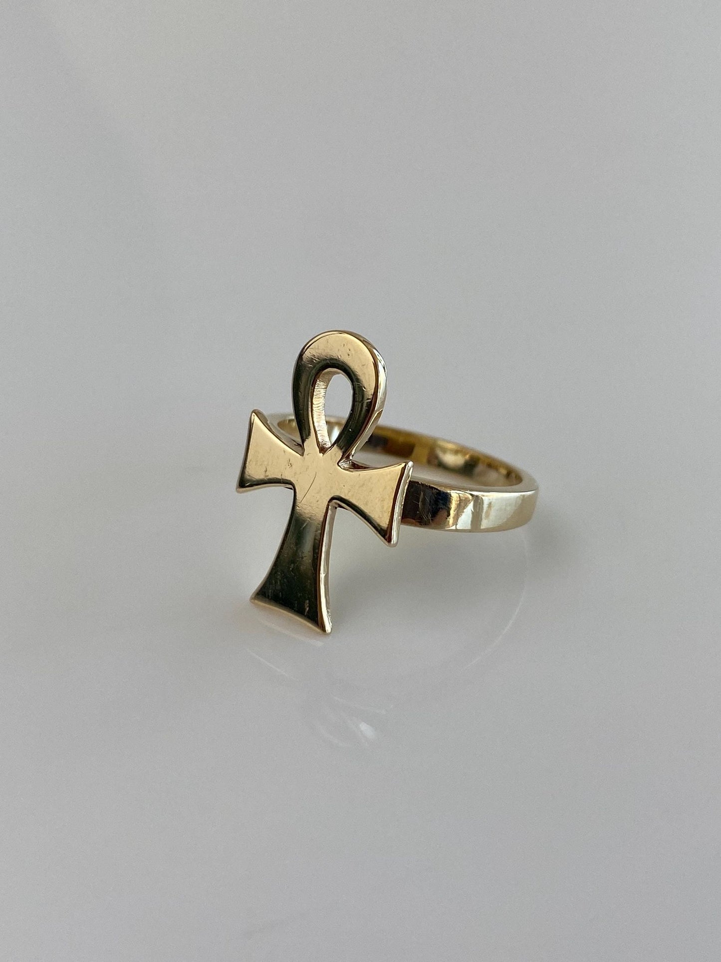 Vintage Solid 10k Yellow Gold Ankh Ring - Size 7