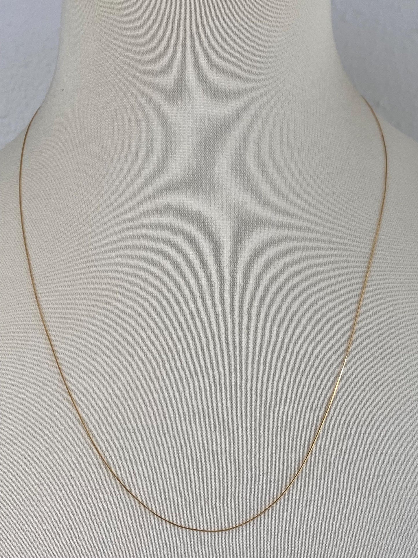 Vintage Solid 14k Yellow Gold Slim Triangle Link Chain Necklace - 23.75 inches